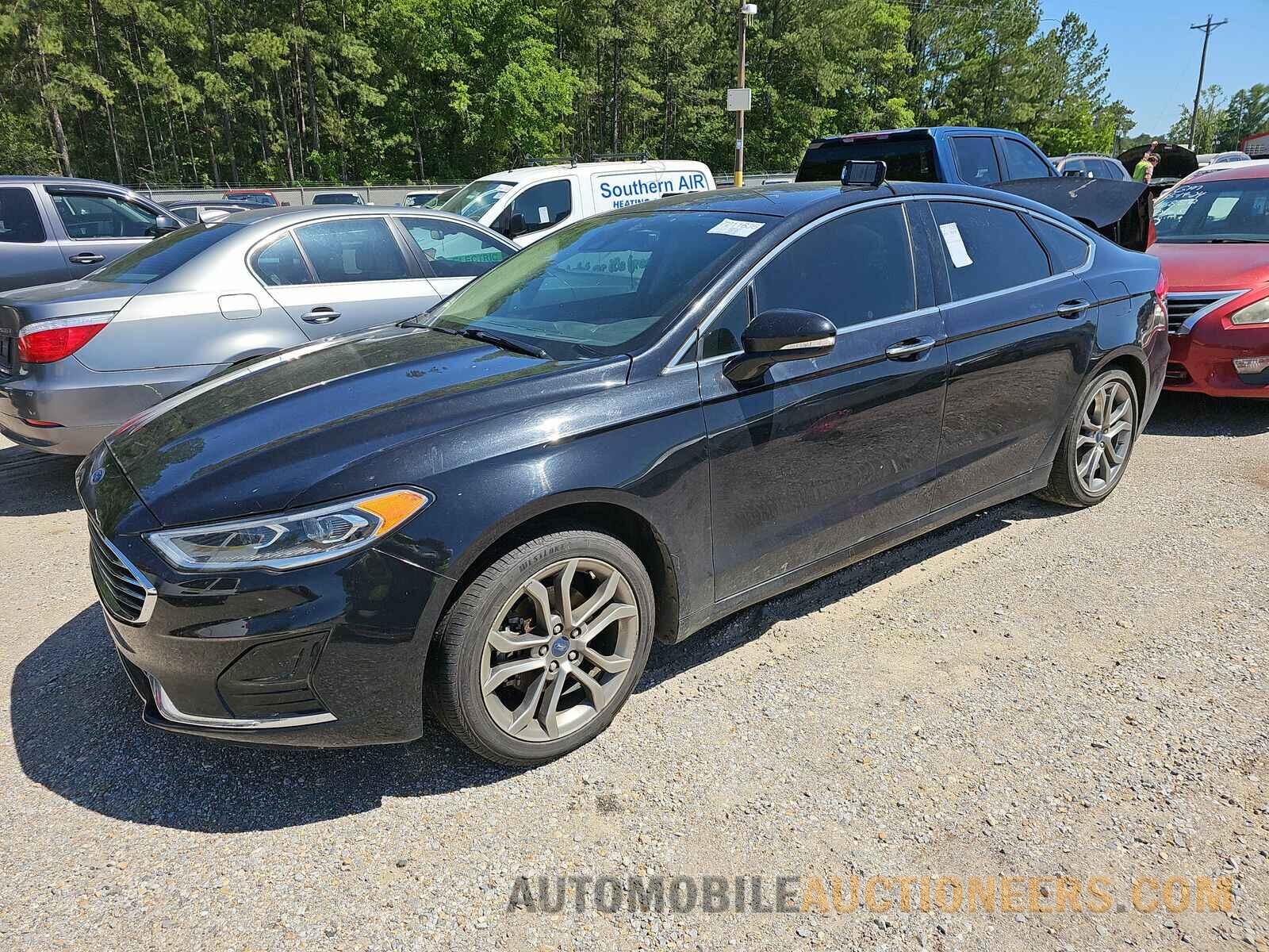 3FA6P0CD3KR140394 Ford Fusion 2019