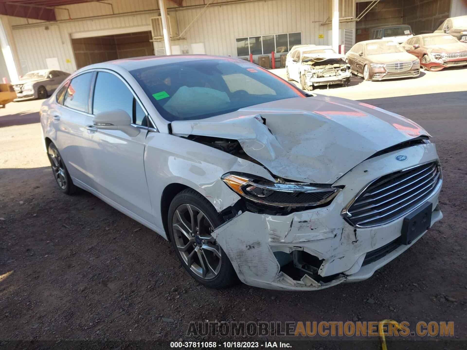 3FA6P0CD8KR233668 FORD FUSION 2019