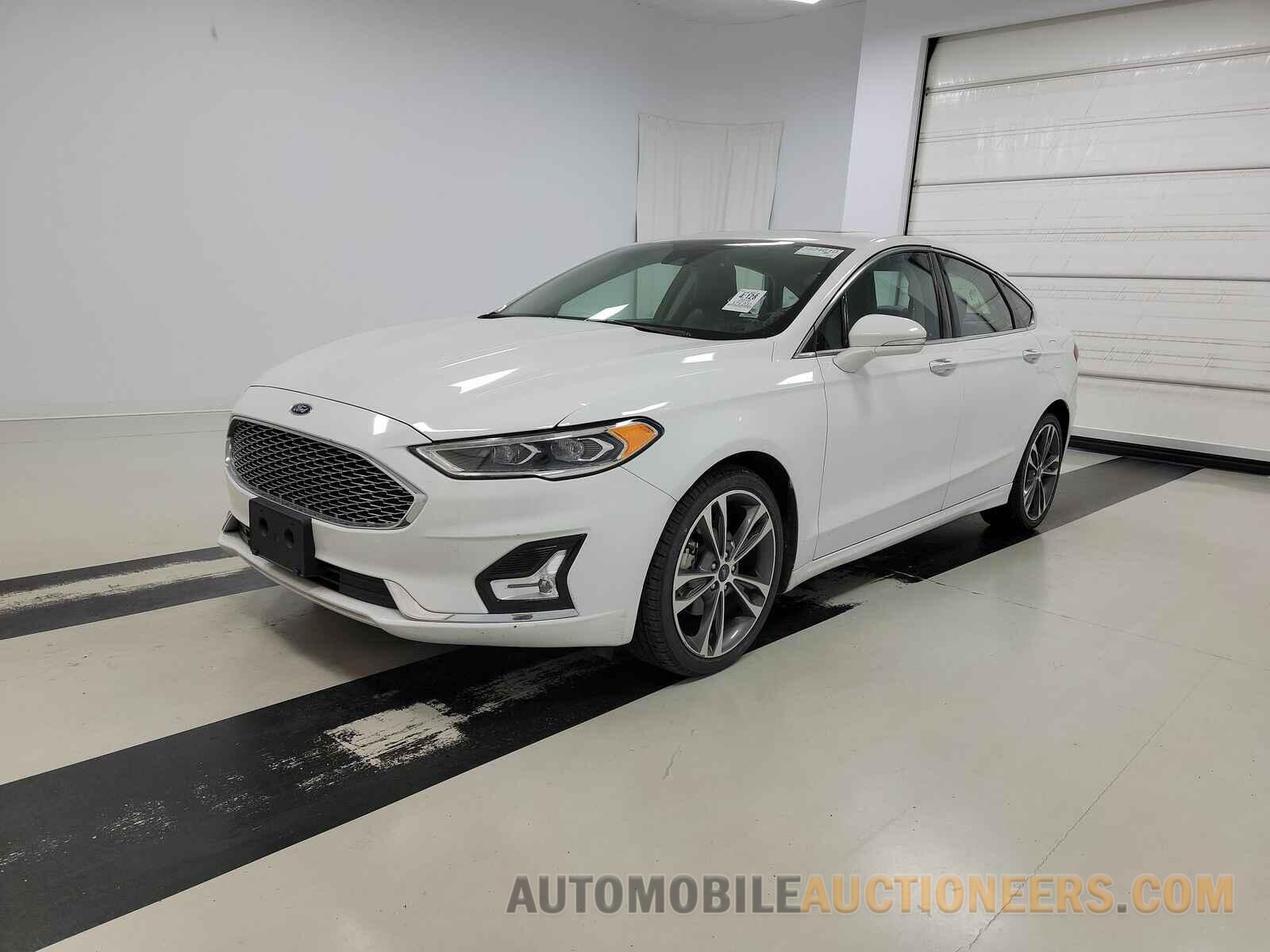 3FA6P0D93KR208011 Ford Fusion 2019