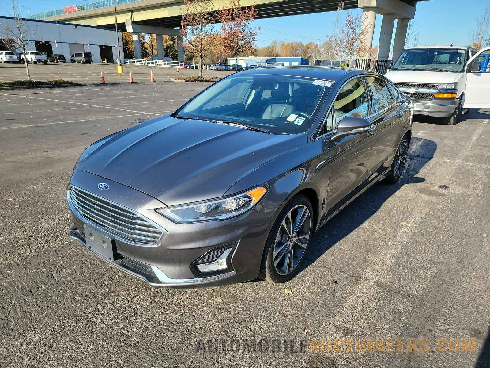 3FA6P0D97KR116366 Ford Fusion 2019