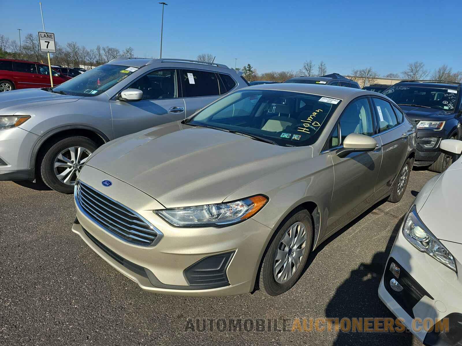 3FA6P0G70KR278561 Ford Fusion 2019