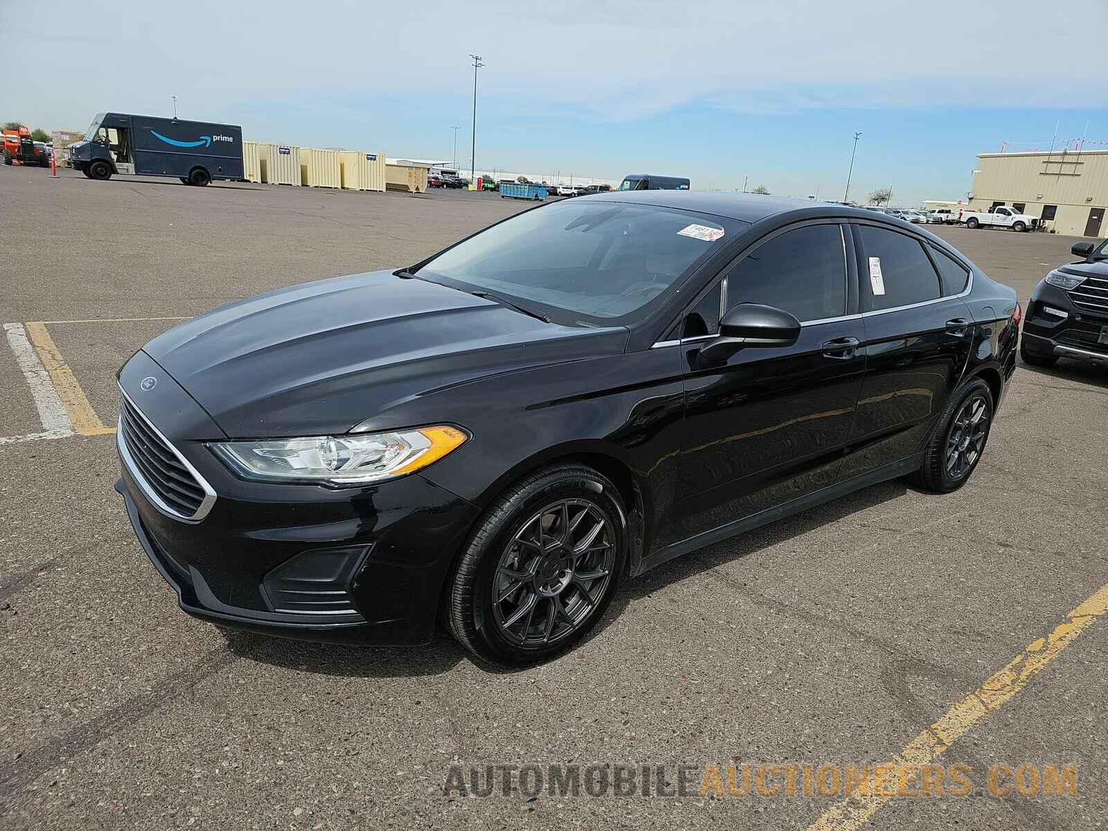 3FA6P0G70LR265665 Ford Fusion 2020