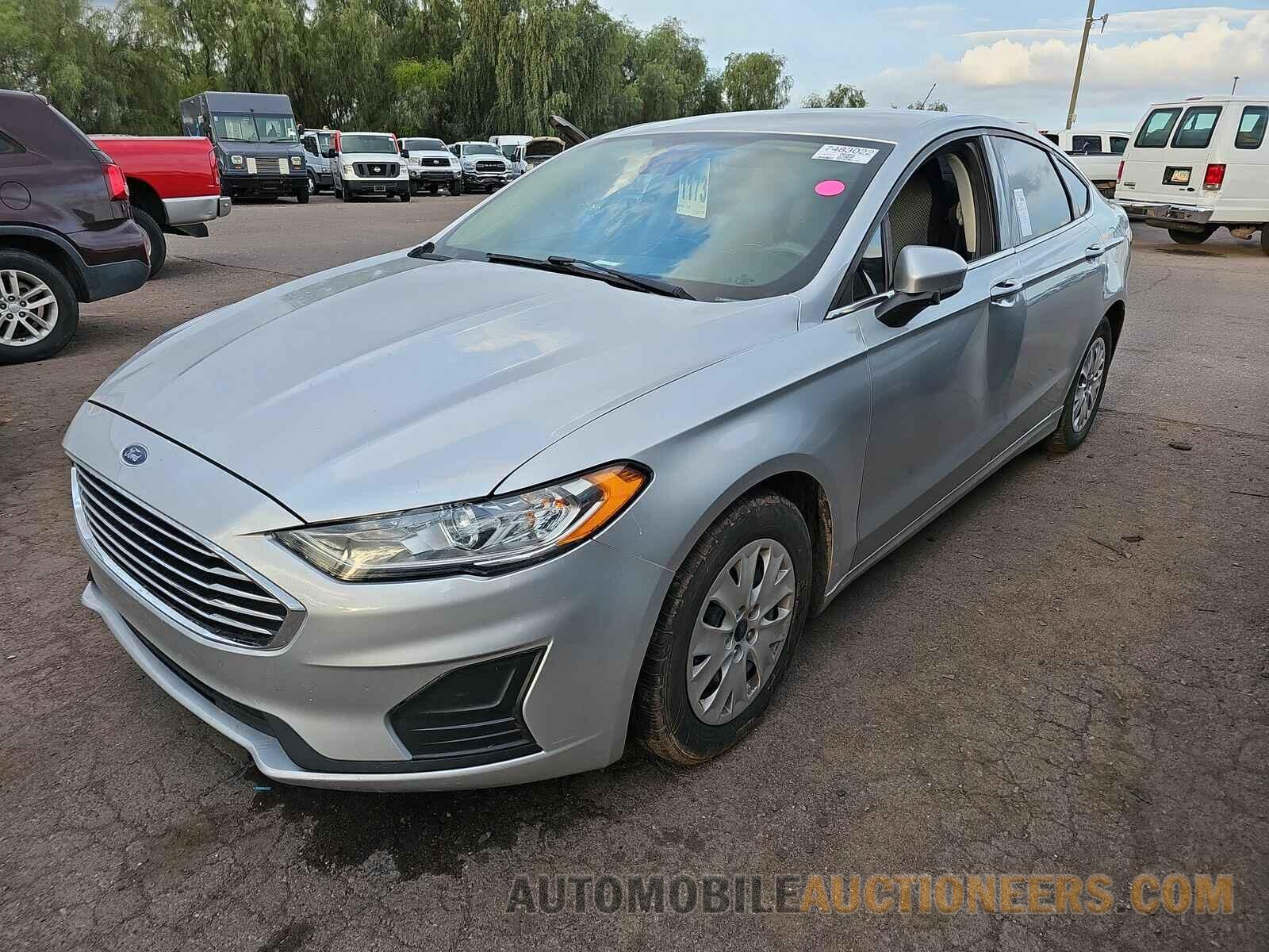 3FA6P0G71KR177576 Ford Fusion 2019