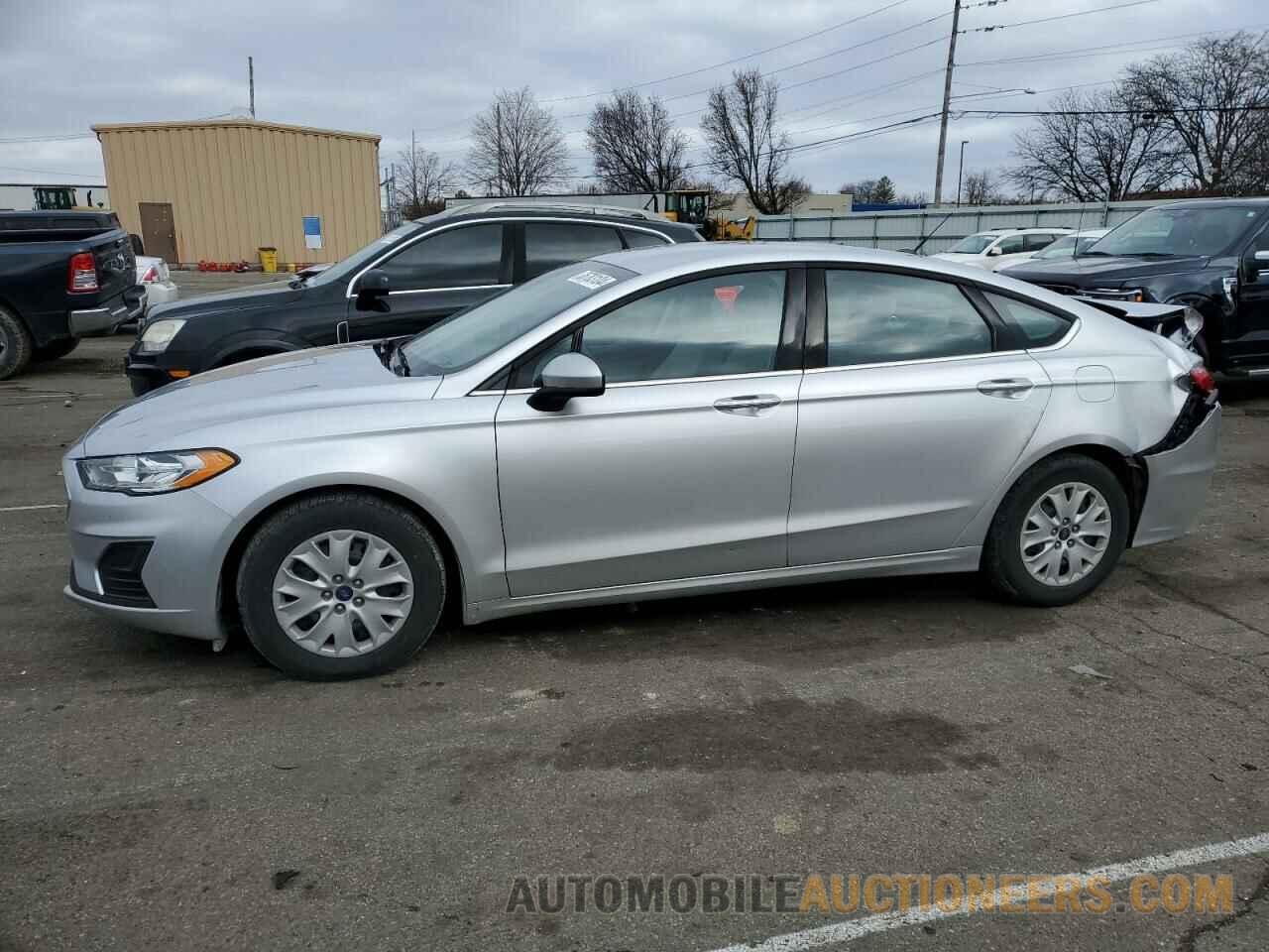 3FA6P0G72KR214537 FORD FUSION 2019