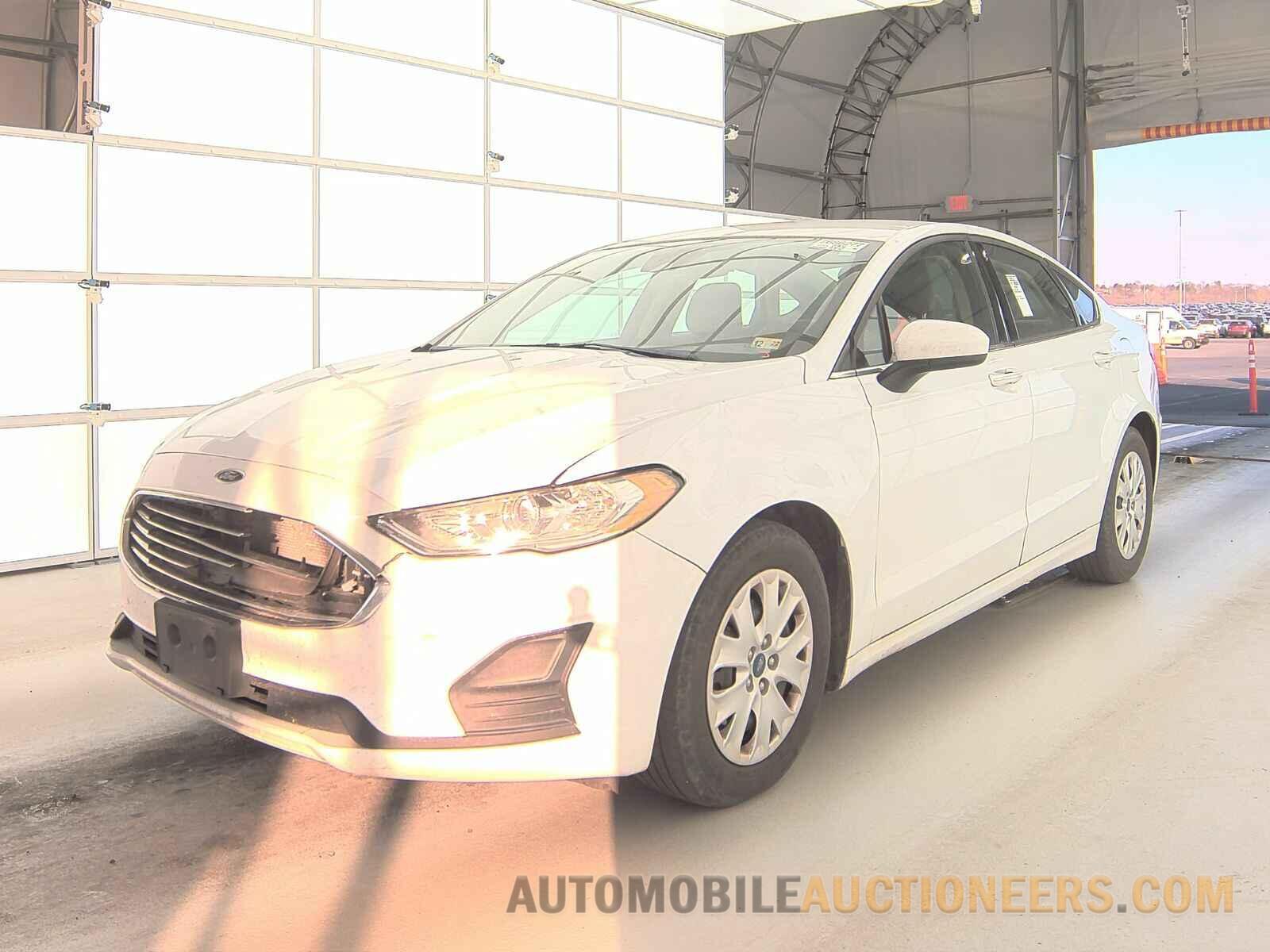 3FA6P0G72KR276116 Ford Fusion 2019