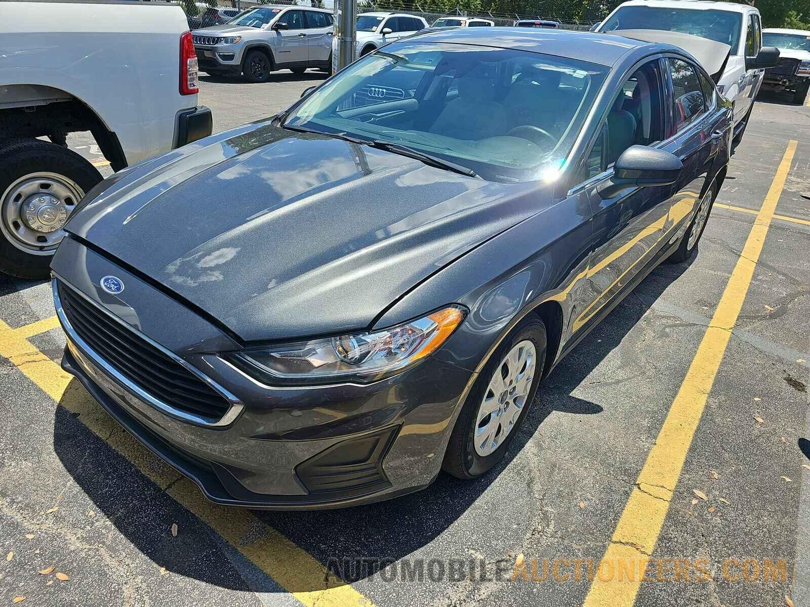 3FA6P0G72LR104931 Ford Fusion 2020