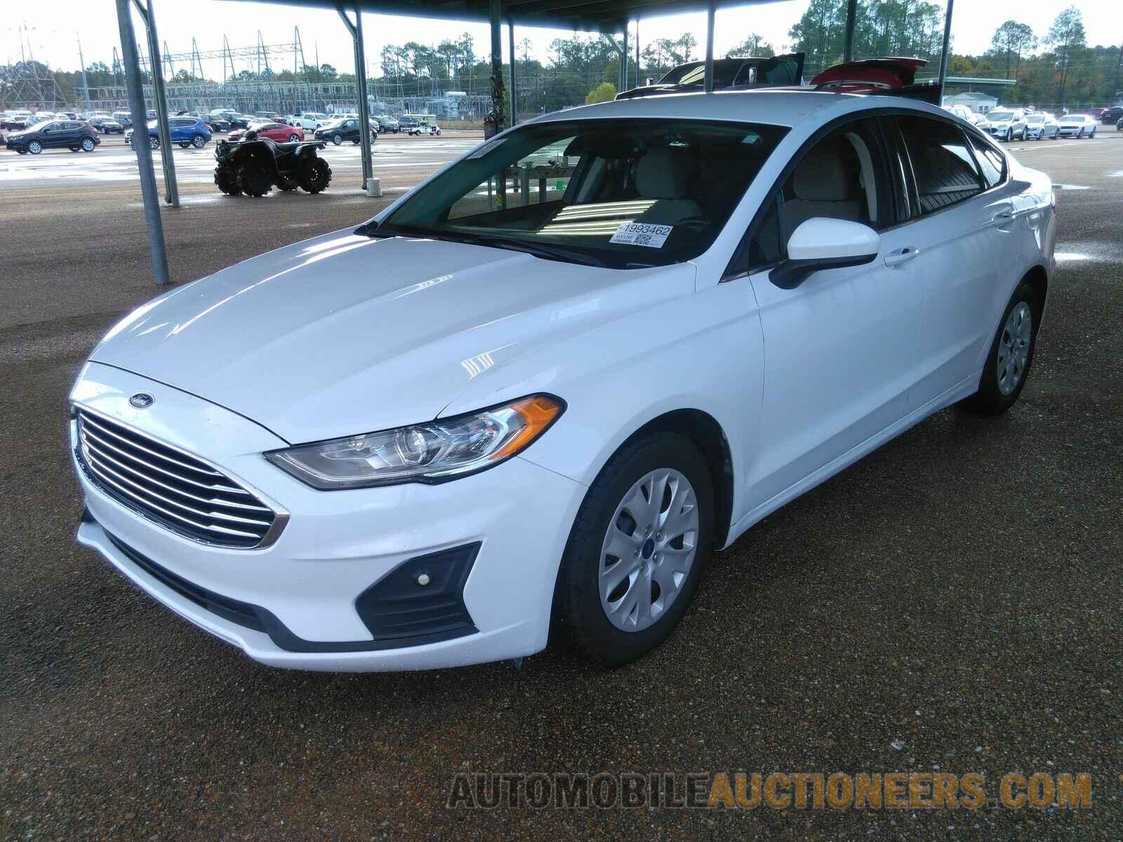 3FA6P0G74KR185963 Ford Fusion 2019