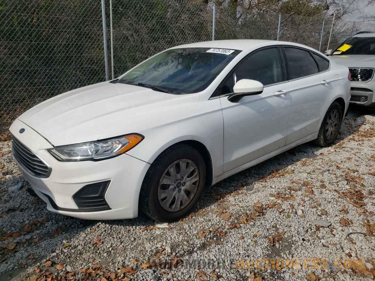 3FA6P0G75KR161820 FORD FUSION 2019