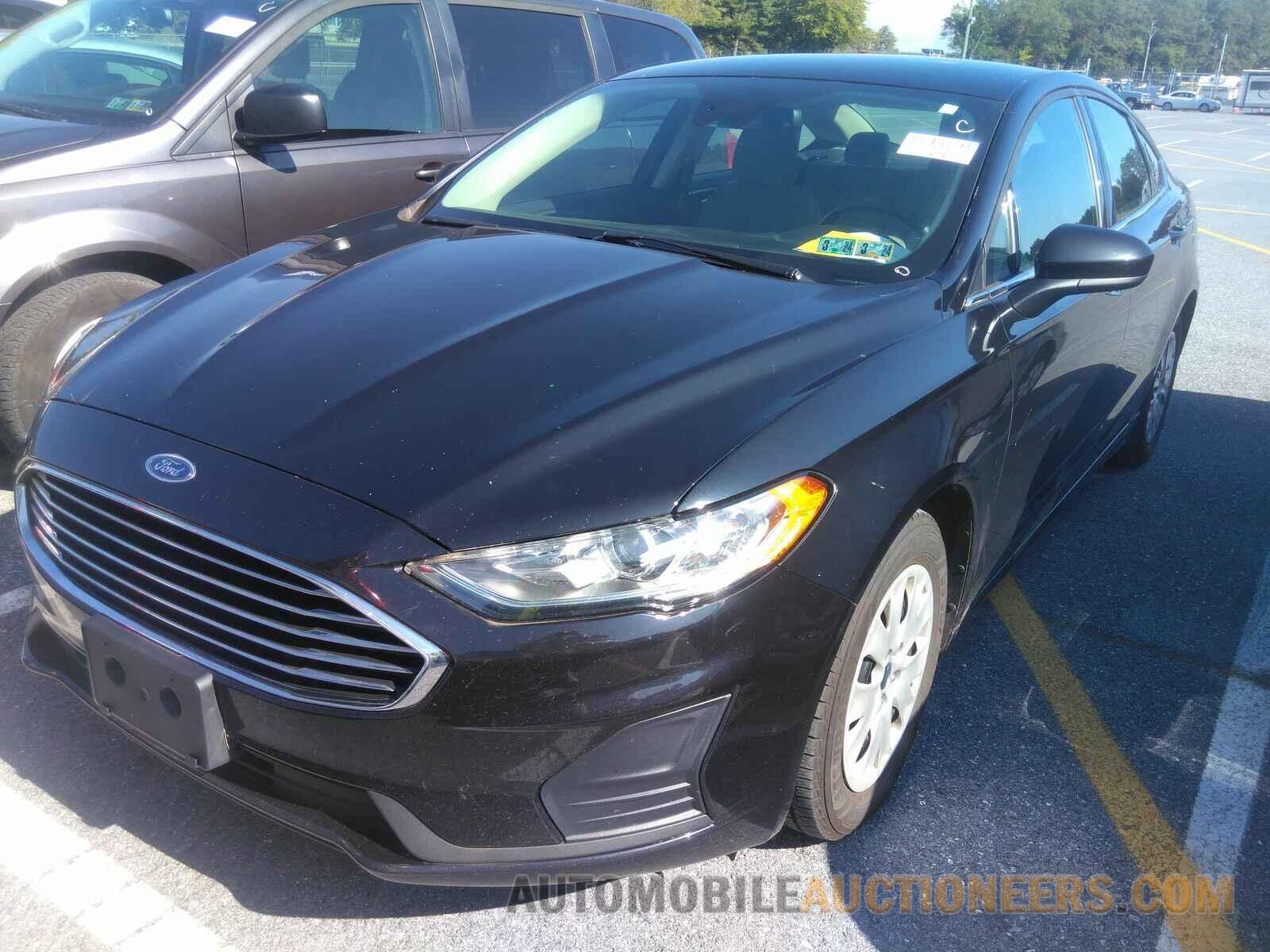 3FA6P0G77KR151550 Ford Fusion 2019