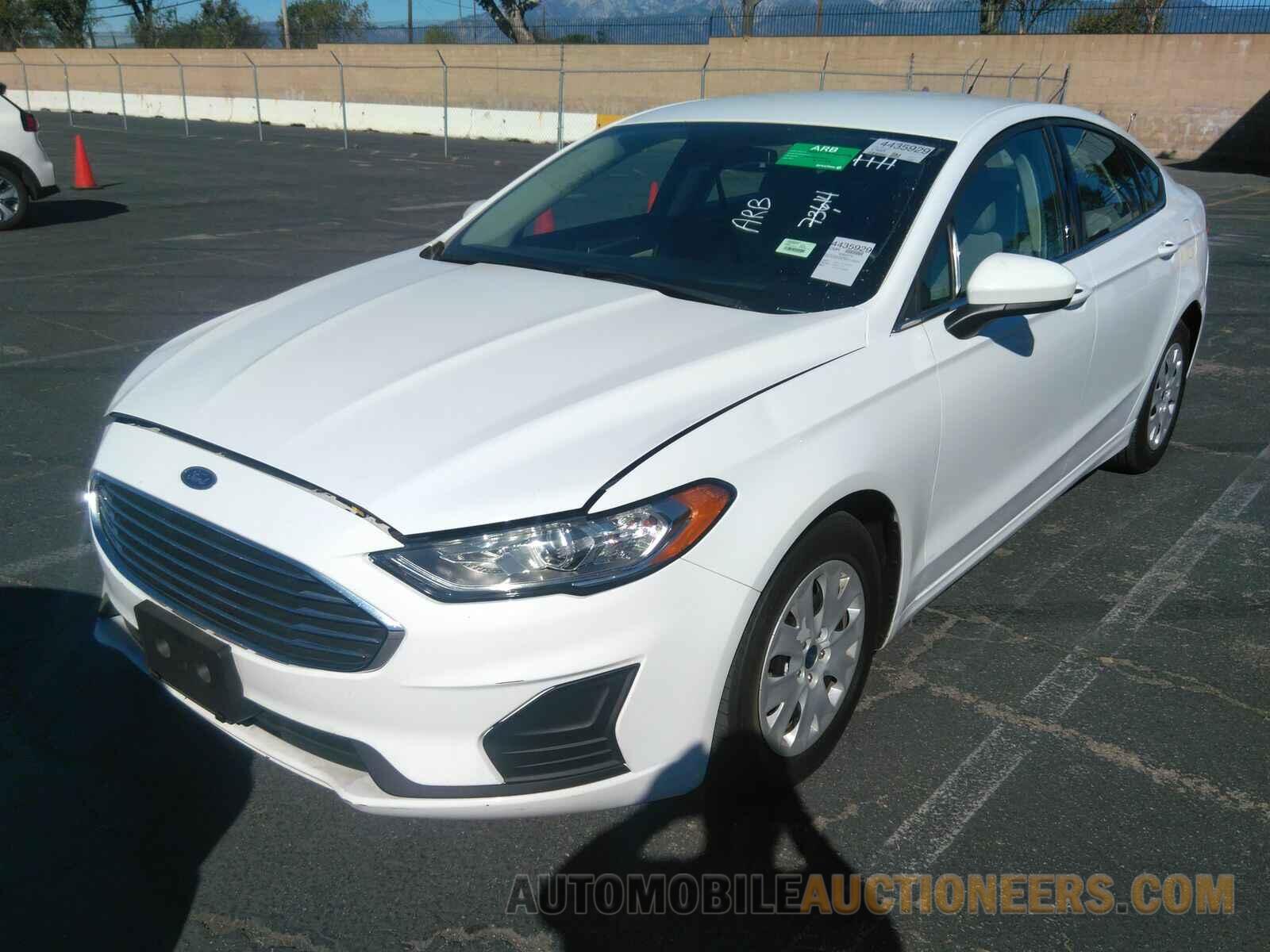 3FA6P0G79KR123507 Ford Fusion 2019