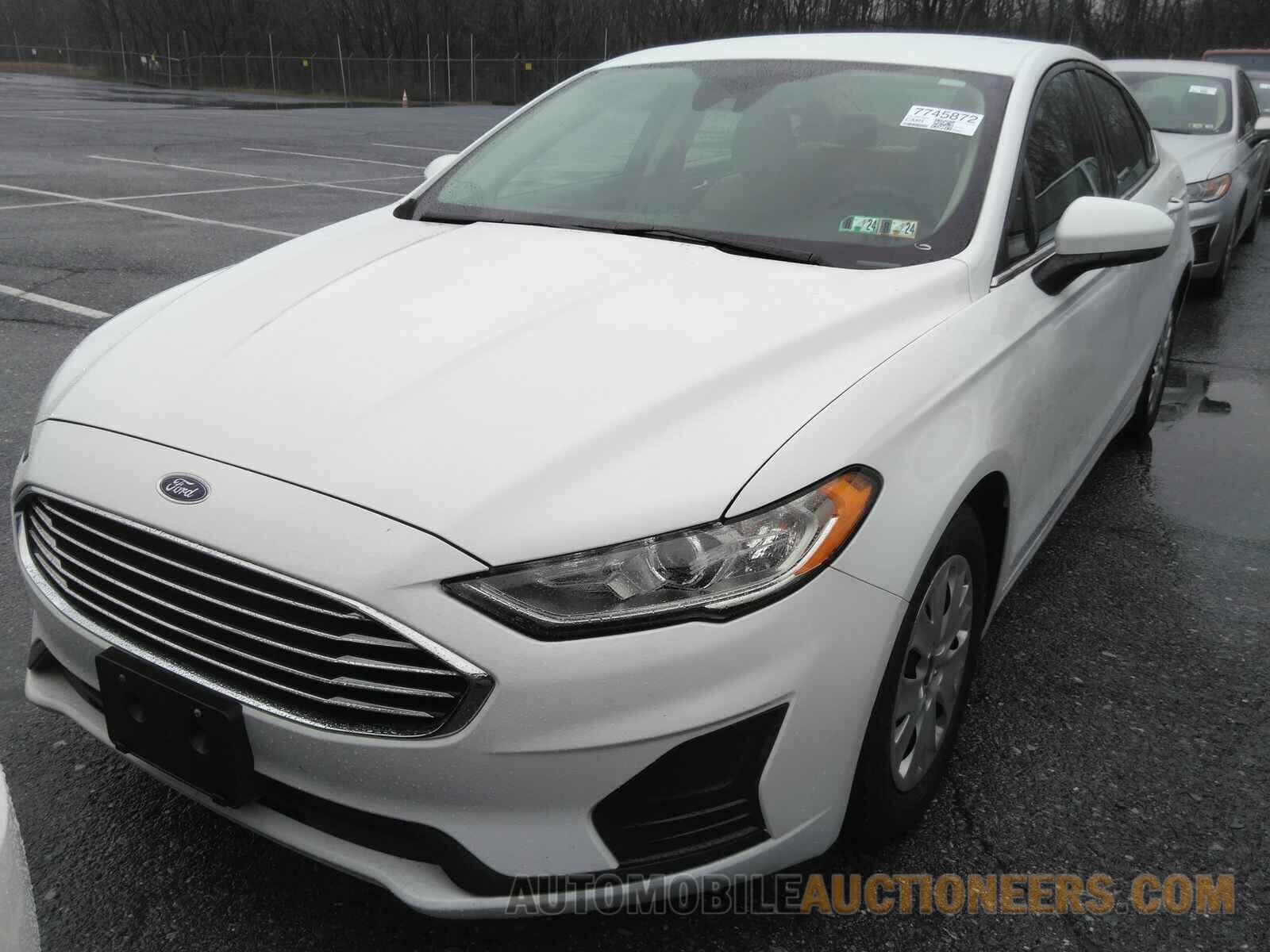 3FA6P0G79KR254940 Ford Fusion 2019