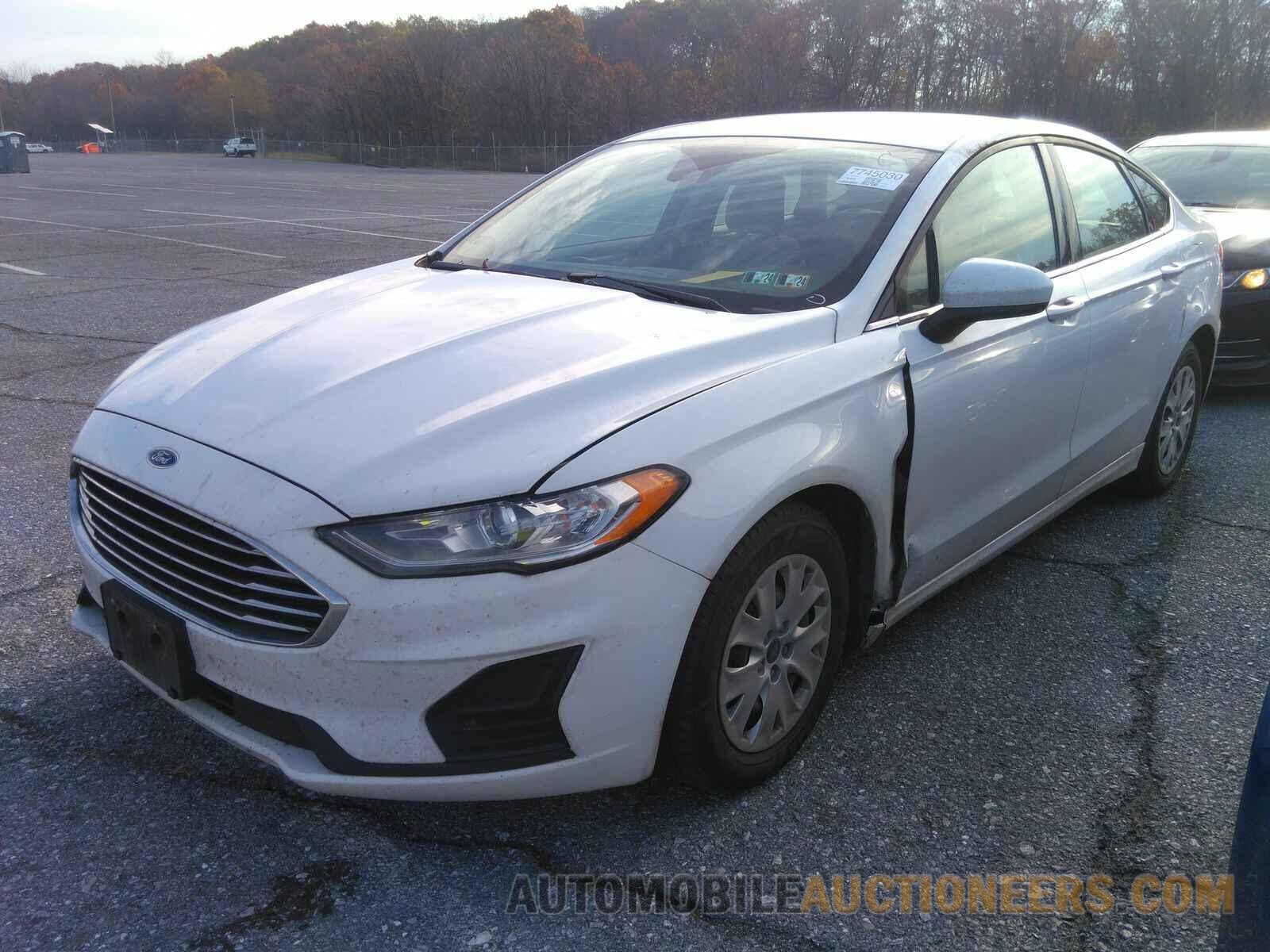 3FA6P0G79KR278011 Ford Fusion 2019