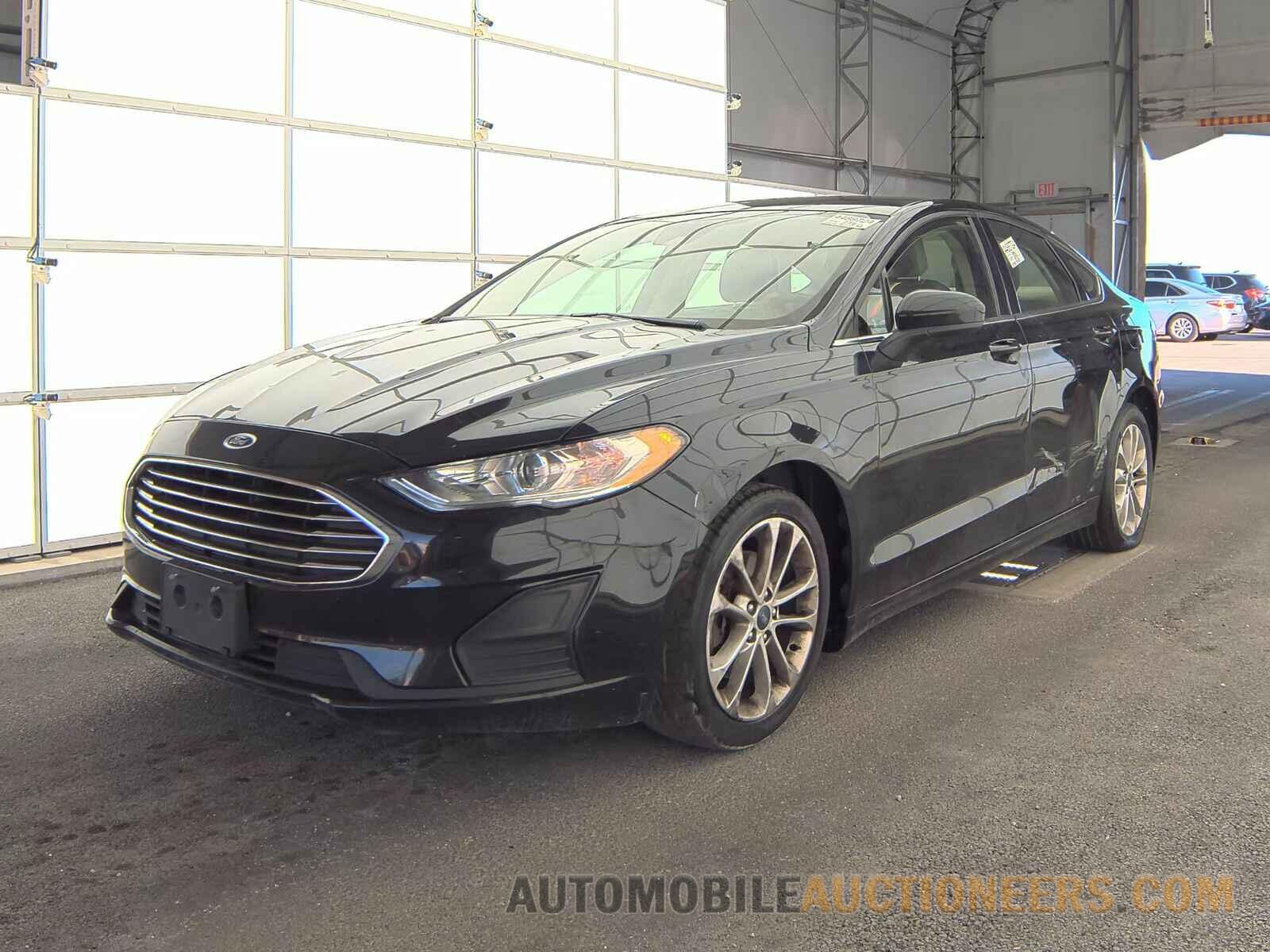 3FA6P0H74KR123106 Ford Fusion 2019