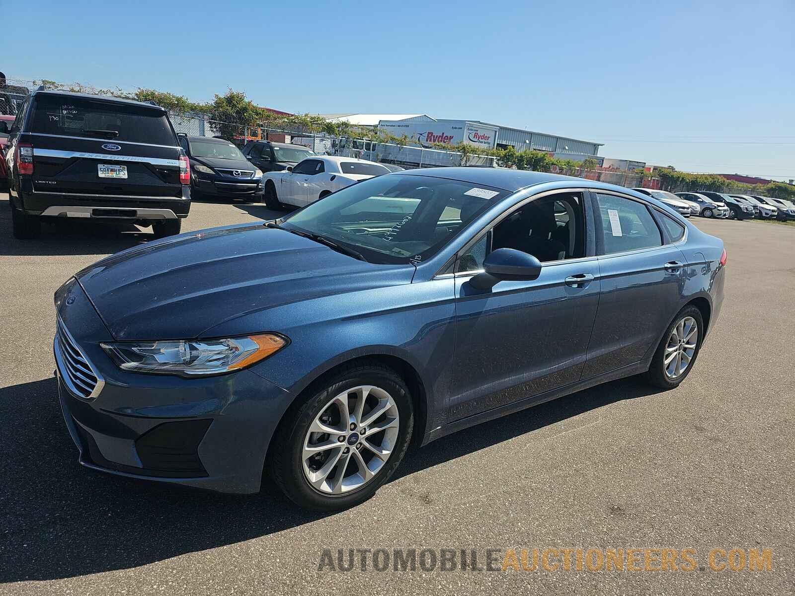 3FA6P0H78KR152043 Ford Fusion 2019