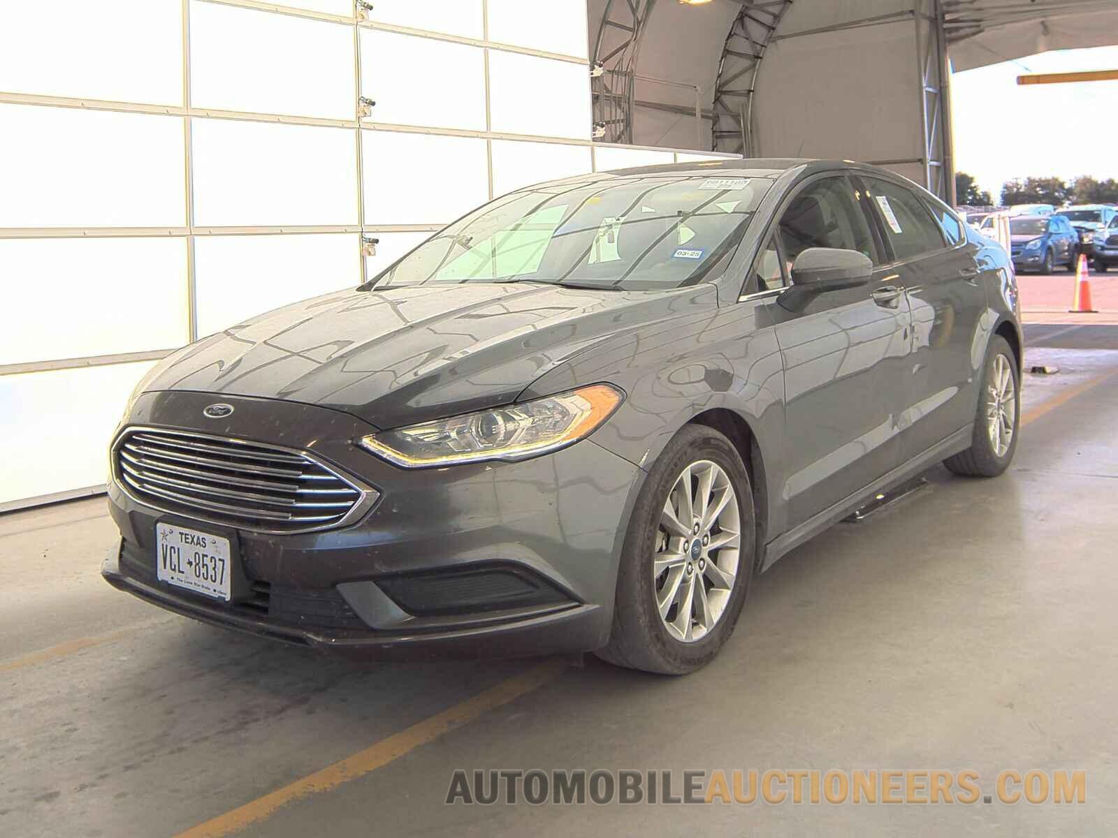 3FA6P0H7XHR230685 Ford Fusion 2017