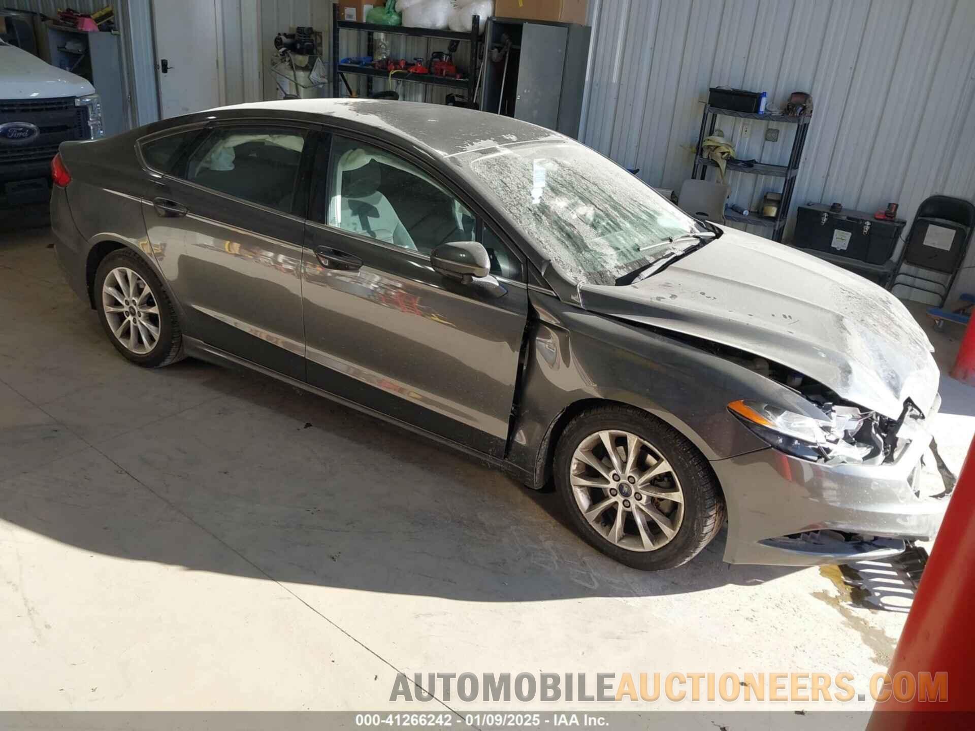 3FA6P0HD0HR123697 FORD FUSION 2017