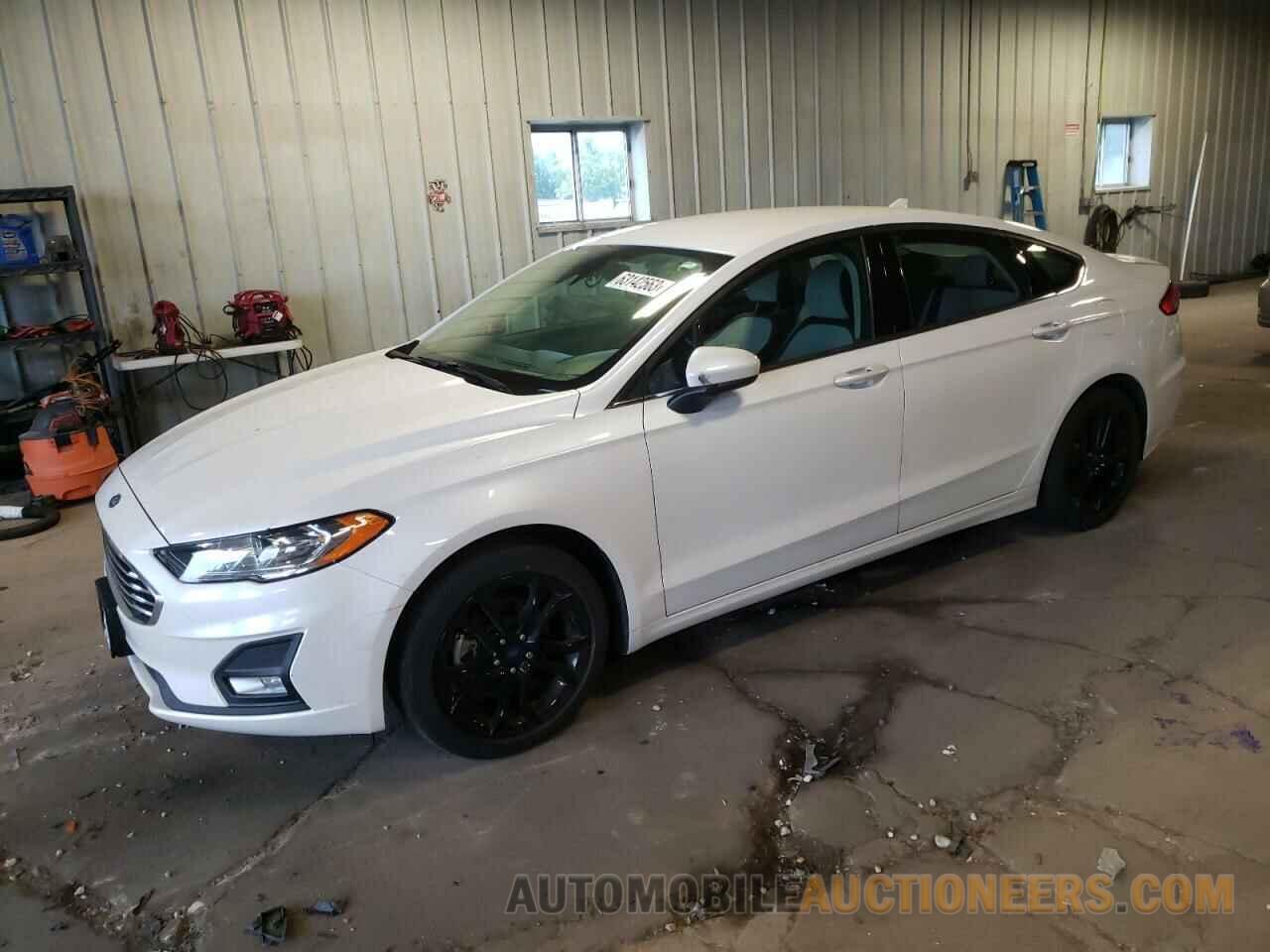 3FA6P0HD0KR164421 FORD FUSION 2019