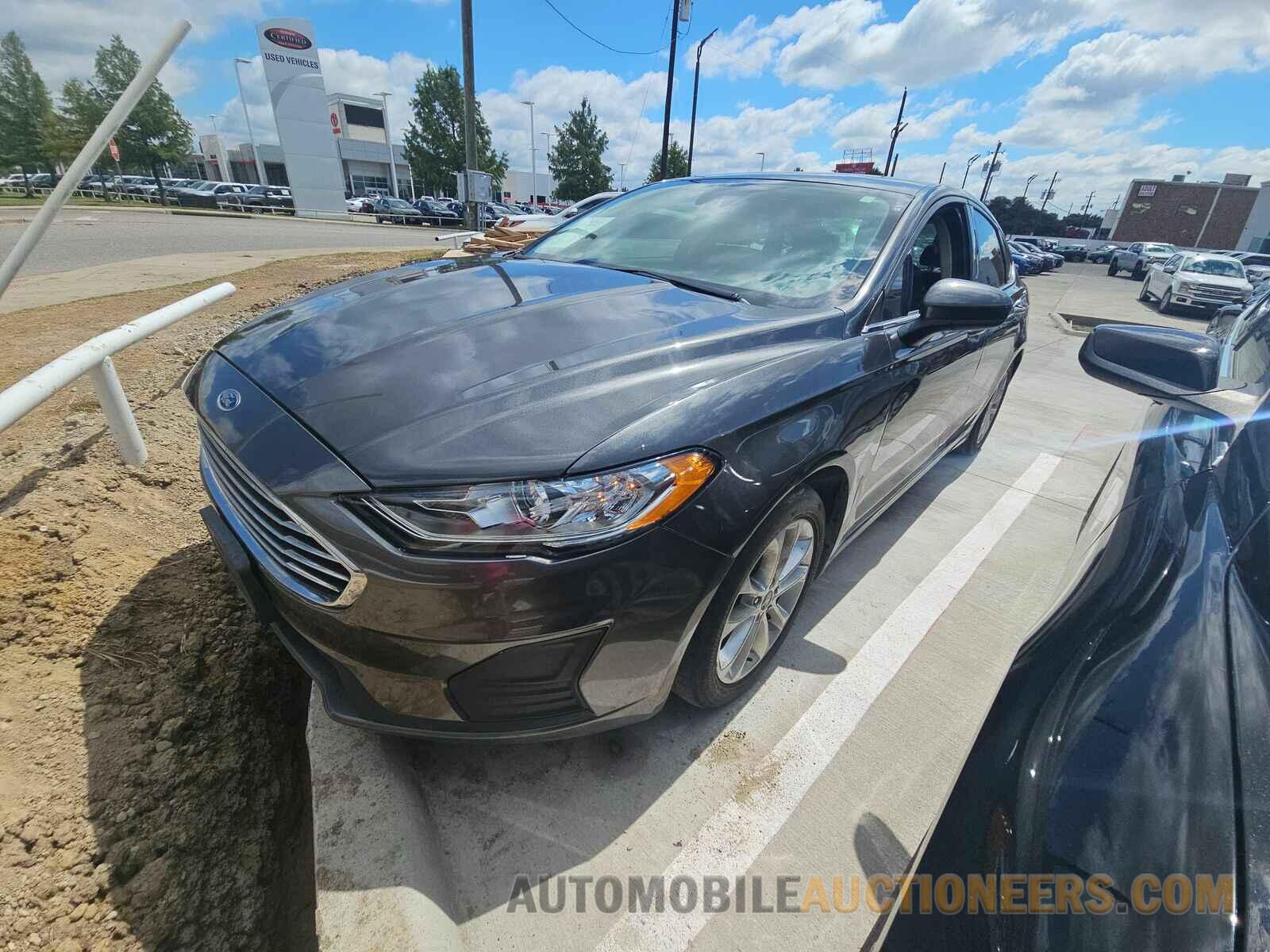 3FA6P0HD1KR169739 Ford Fusion 2019