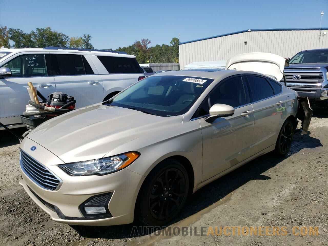 3FA6P0HD1KR229261 FORD FUSION 2019