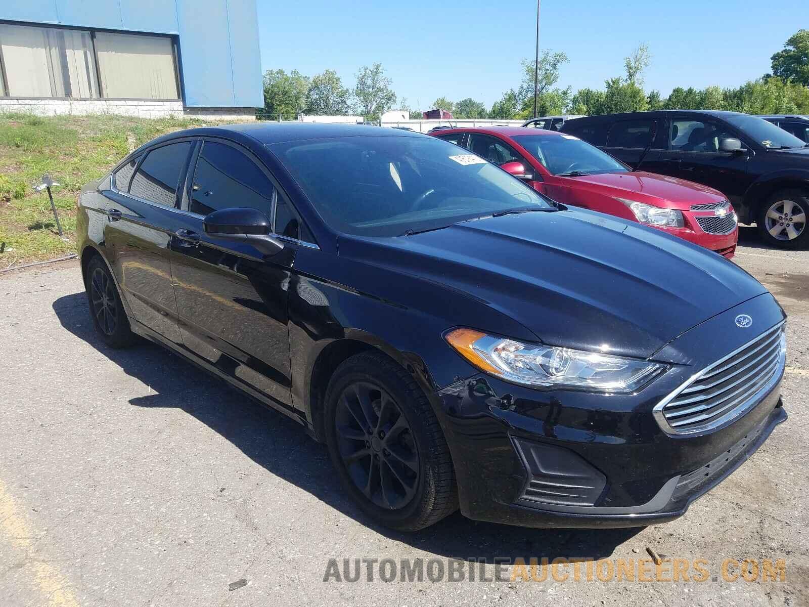 3FA6P0HD1KR282493 FORD FUSION 2019