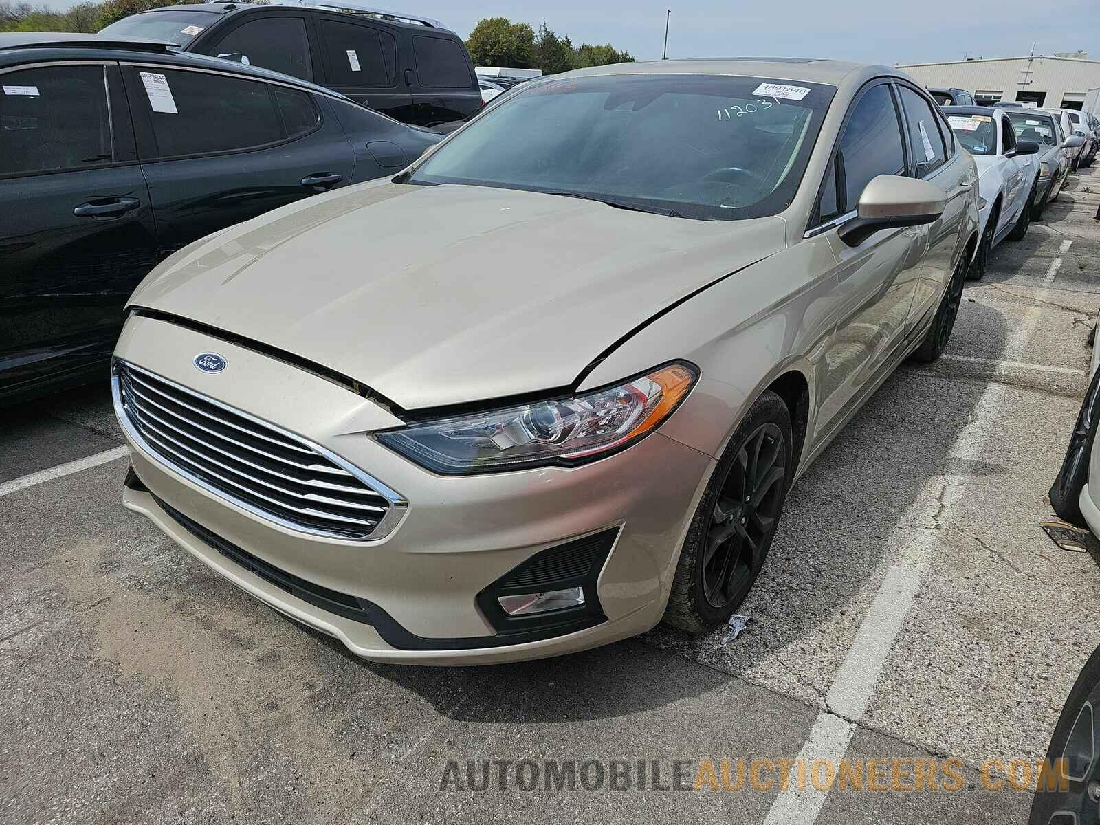 3FA6P0HD2KR112031 Ford Fusion 2019