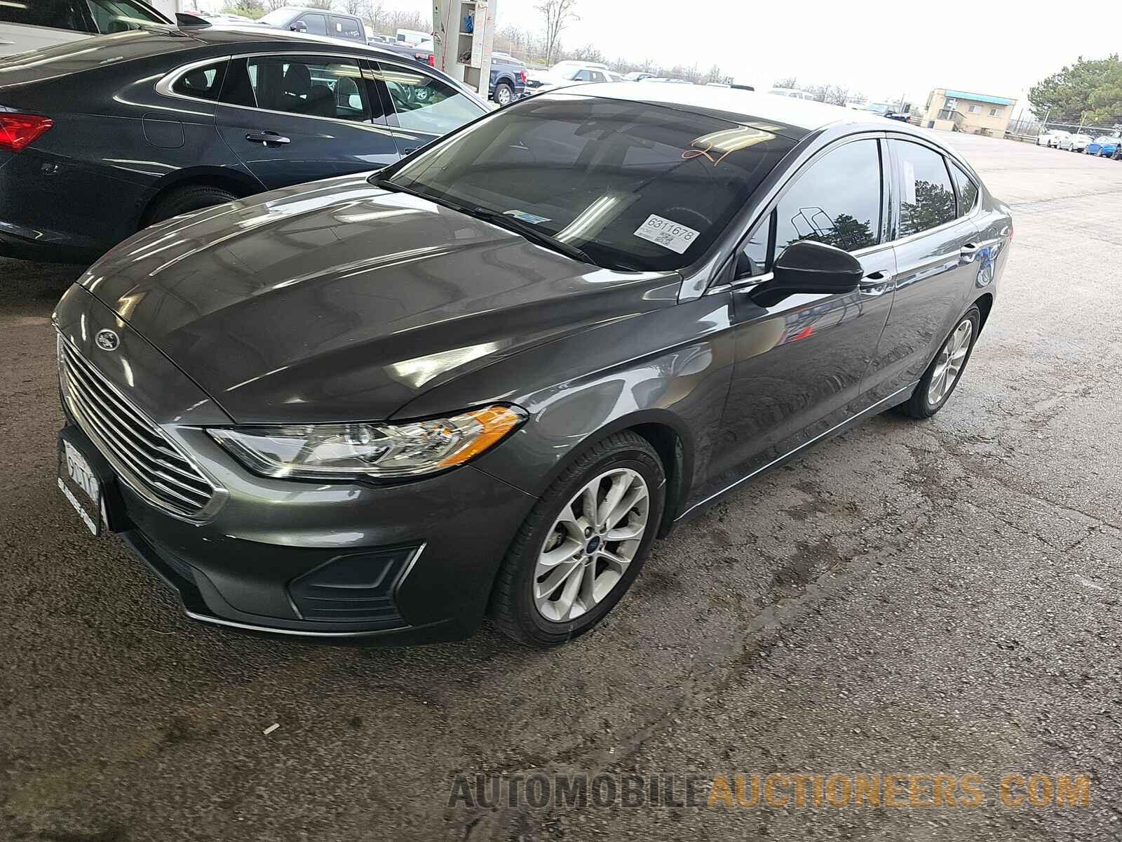 3FA6P0HD2KR135101 Ford Fusion 2019