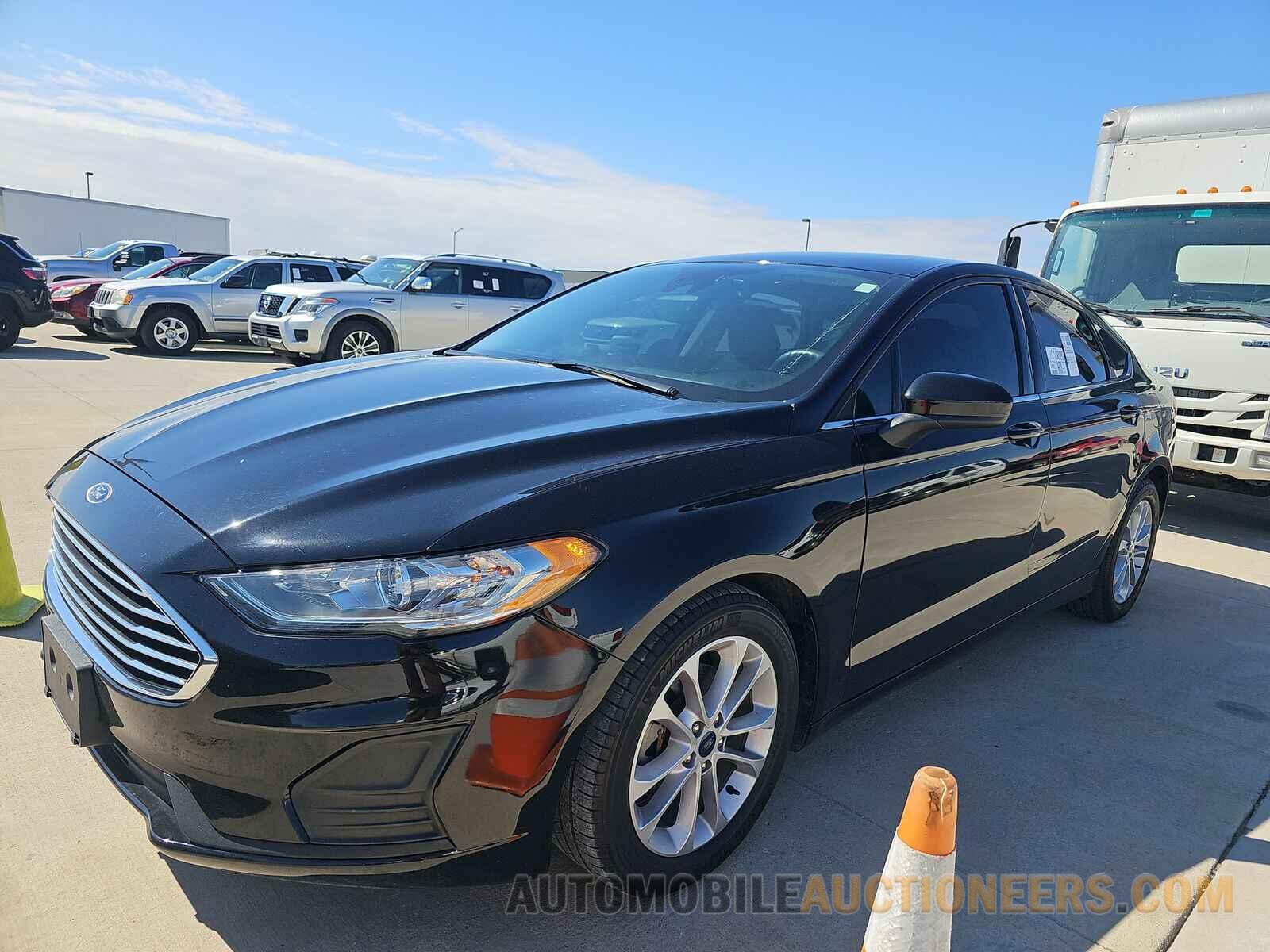 3FA6P0HD2LR235006 Ford Fusion 2020