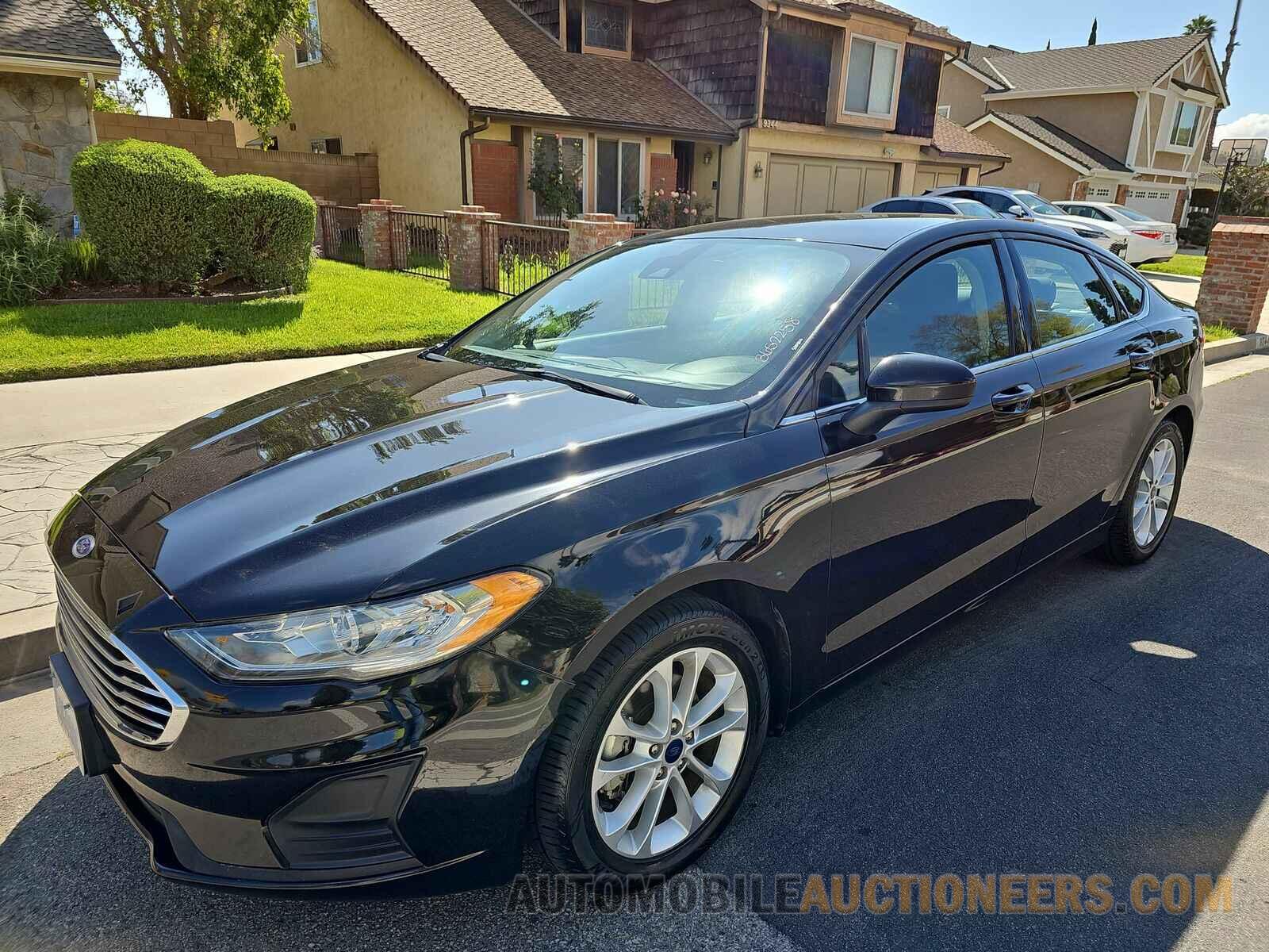 3FA6P0HD3KR185876 Ford Fusion 2019