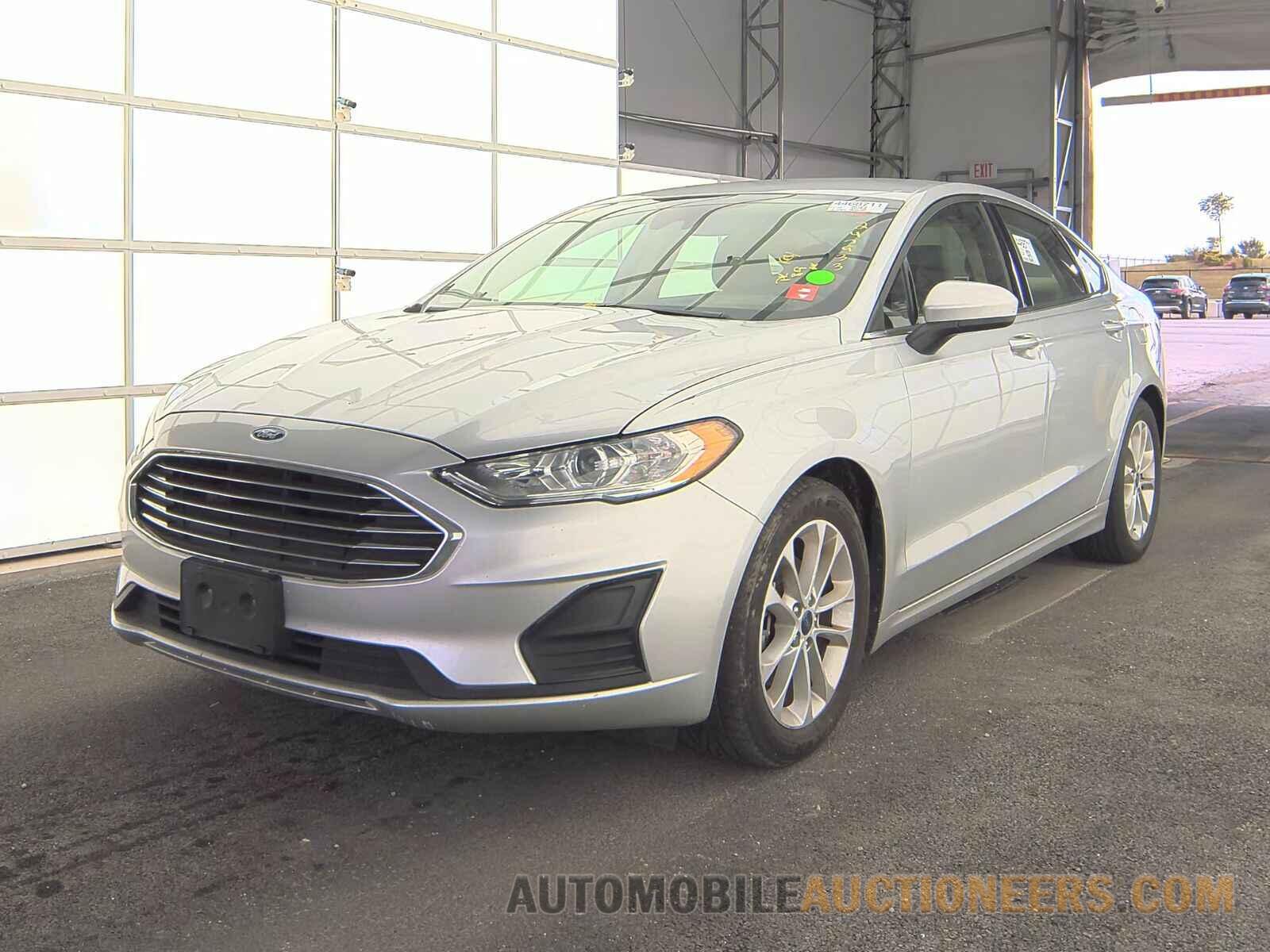 3FA6P0HD4KR247933 Ford Fusion 2019