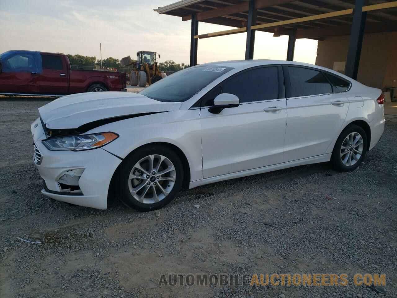 3FA6P0HD4KR279457 FORD FUSION 2019