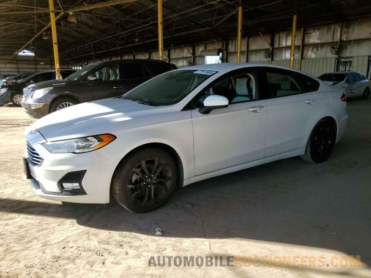 3FA6P0HD5KR135772 FORD FUSION 2019