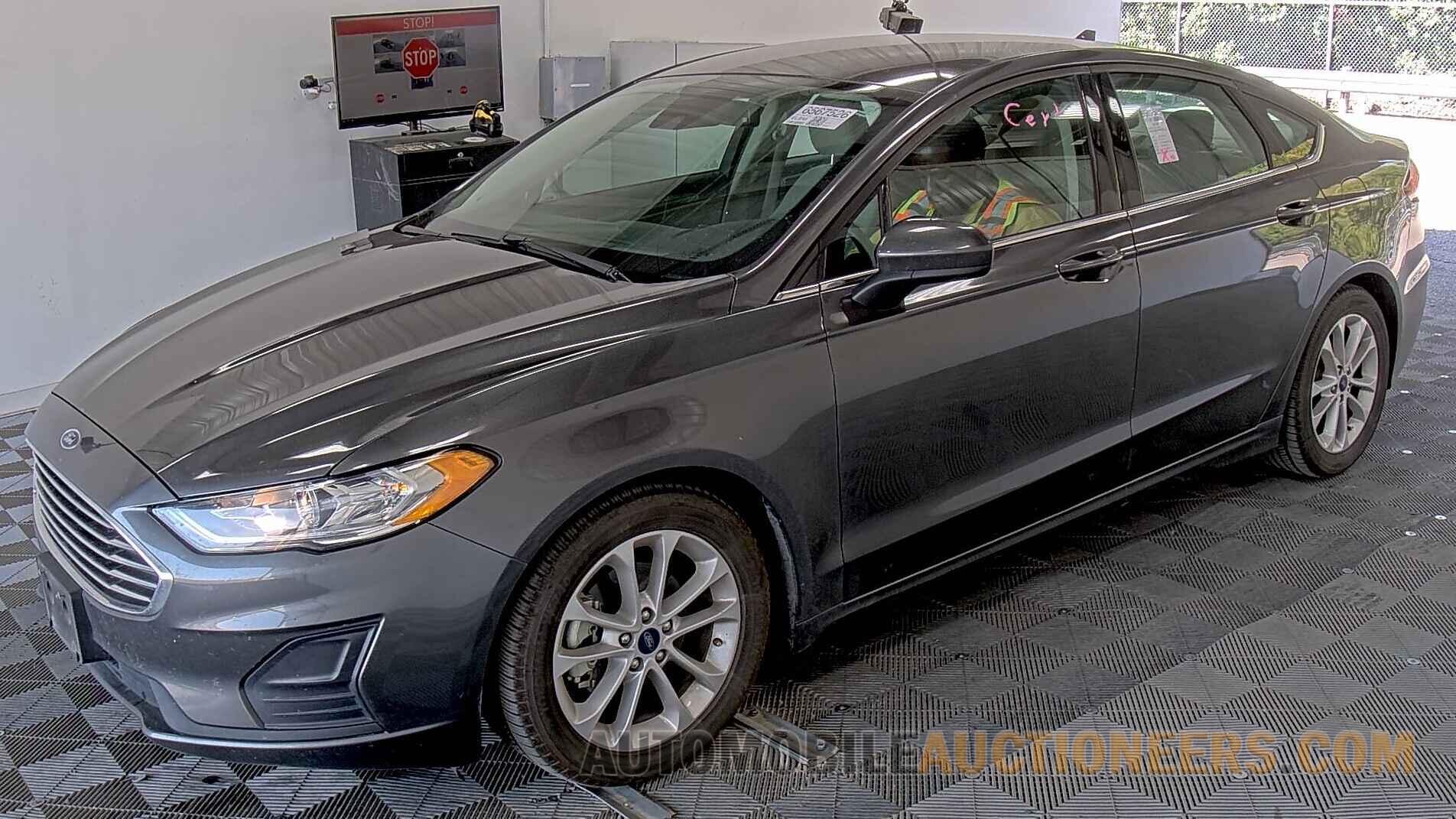 3FA6P0HD5LR216160 Ford Fusion 2020