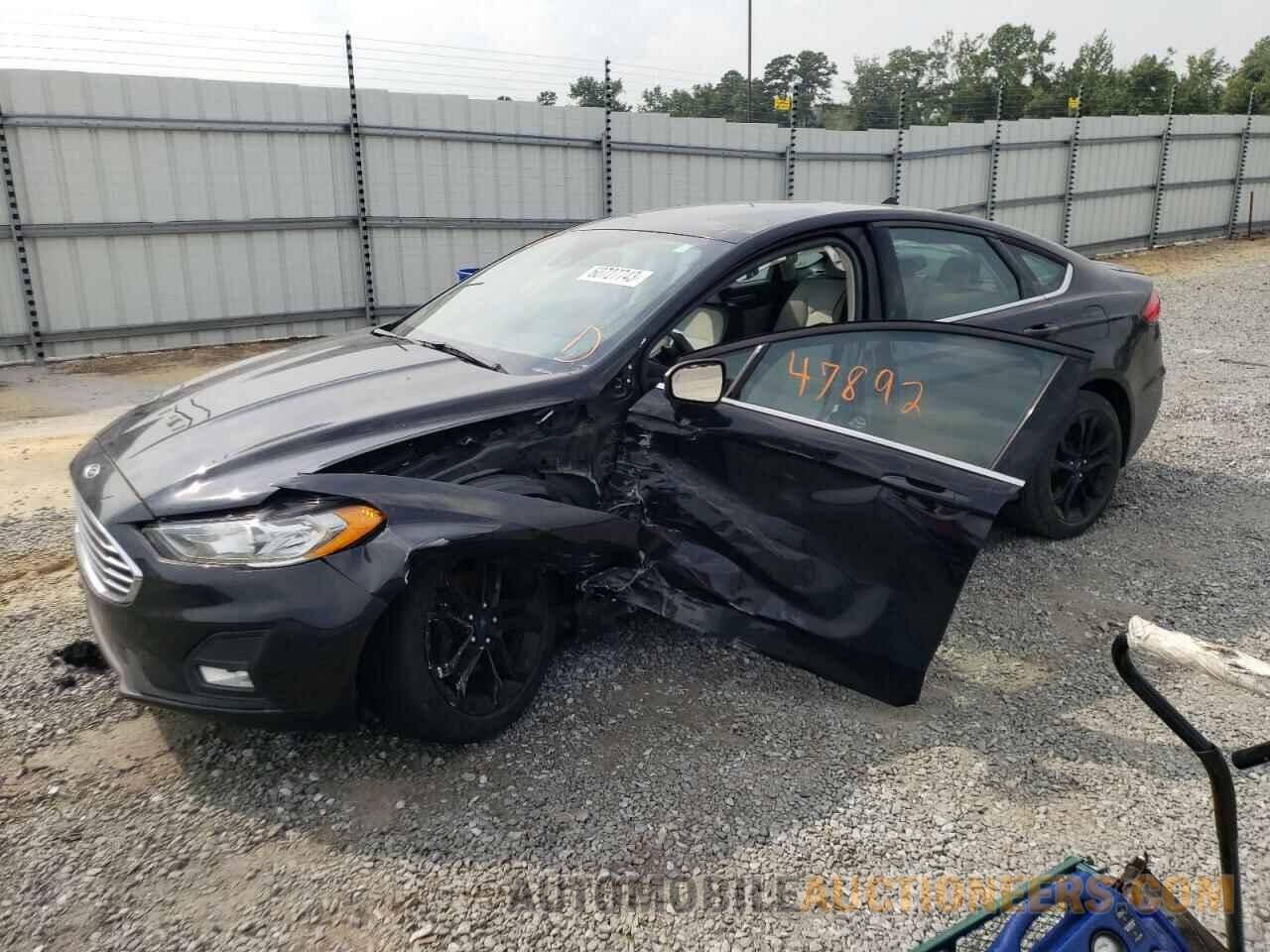 3FA6P0HD6KR245939 FORD FUSION 2019