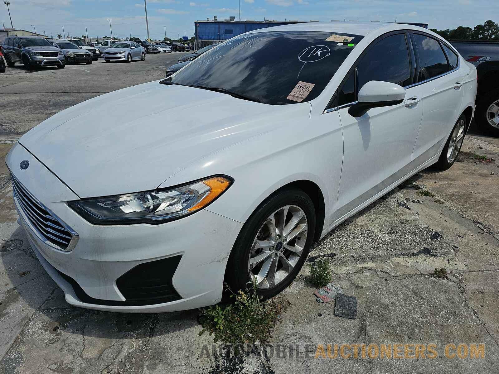 3FA6P0HD7KR203621 Ford Fusion 2019