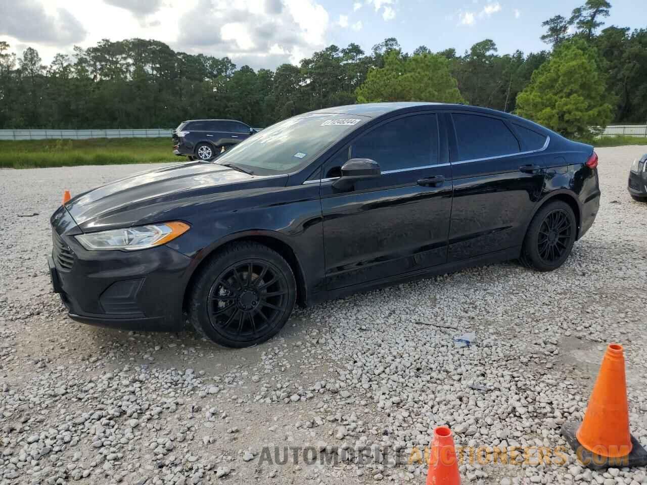 3FA6P0HD7KR282739 FORD FUSION 2019