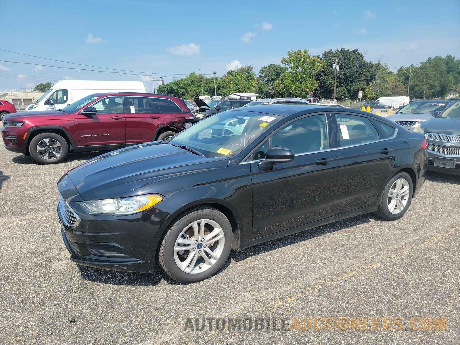 3FA6P0HD8JR228963 Ford Fusion 2018