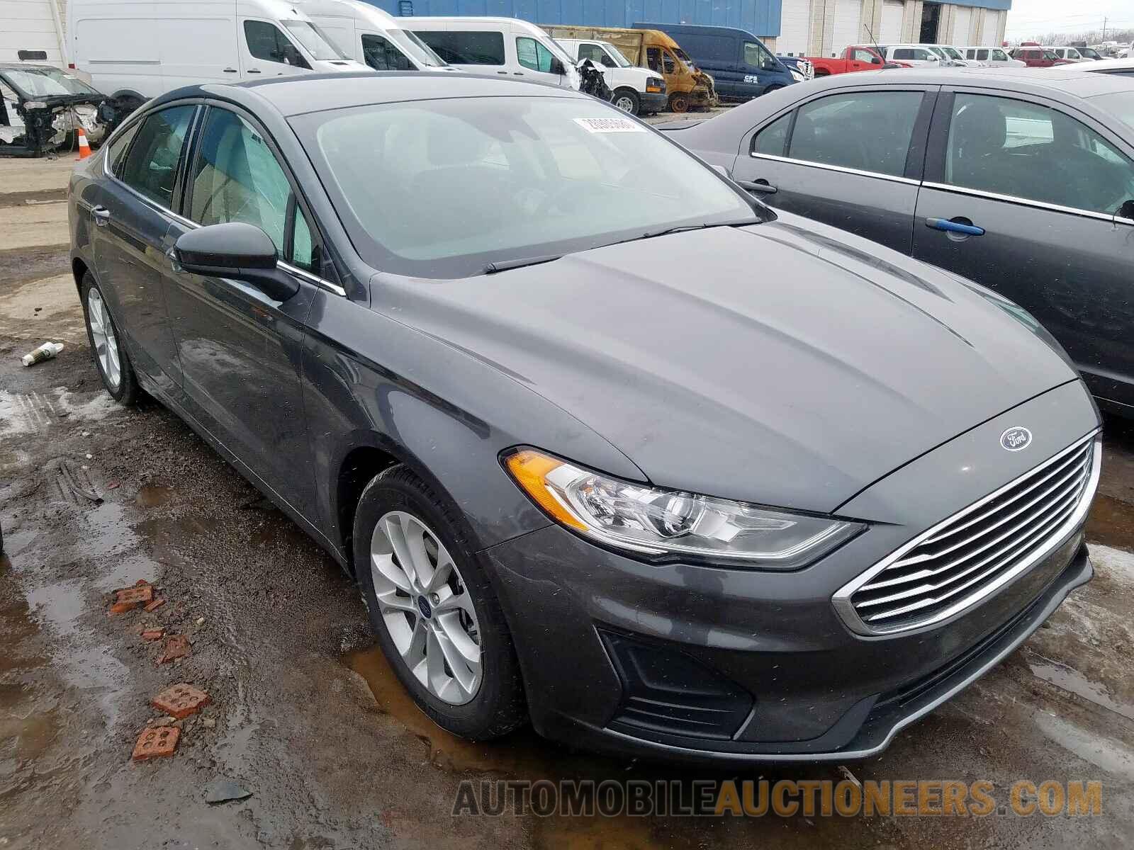 3FA6P0HD8KR113099 FORD FUSION 2019