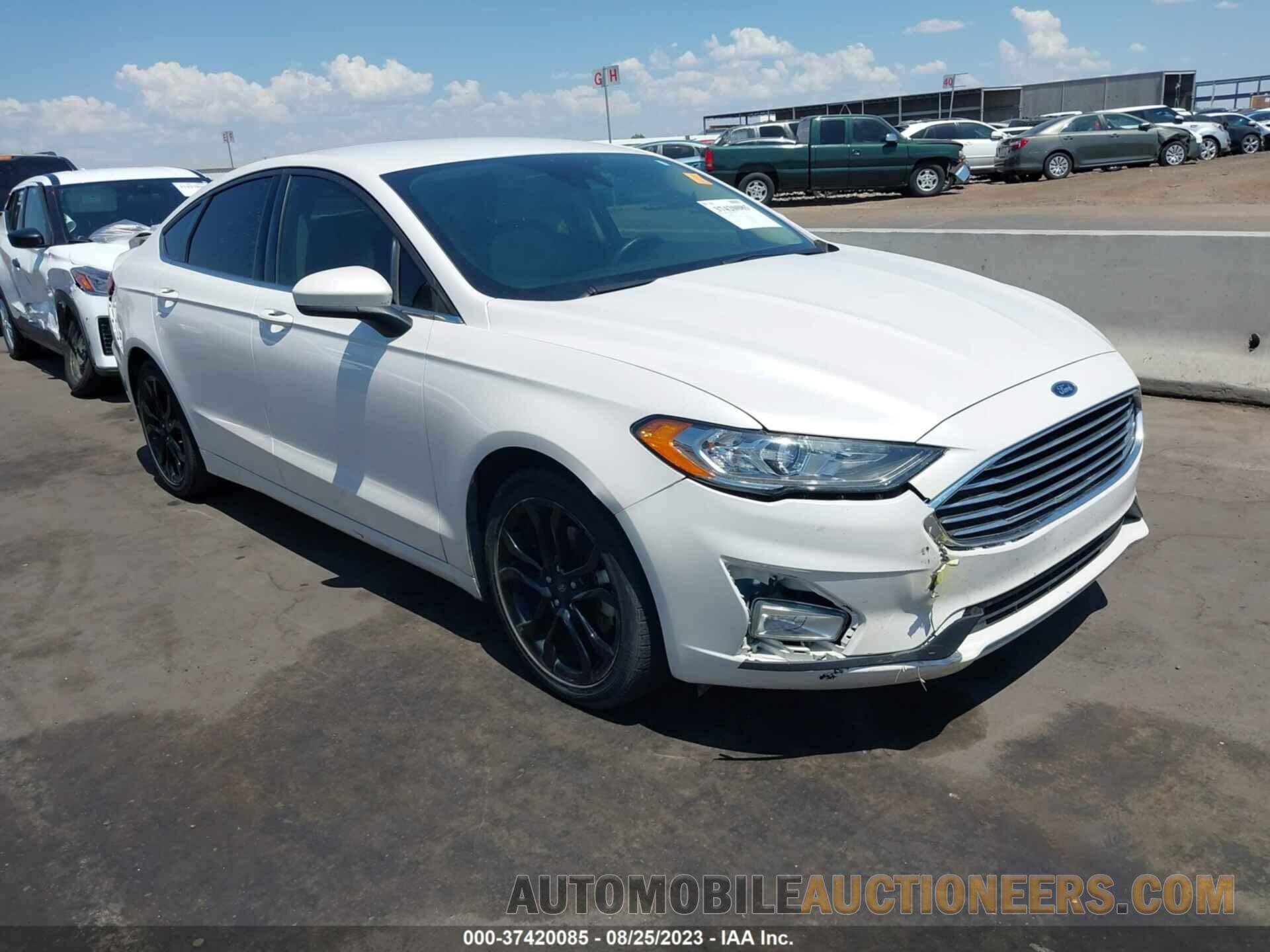 3FA6P0HD8KR135393 FORD FUSION 2019