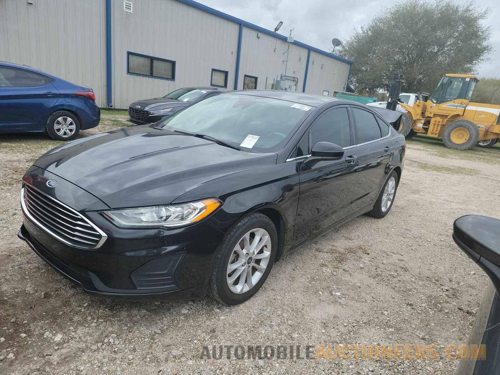 3FA6P0HD8KR144885 Ford Fusion 2019