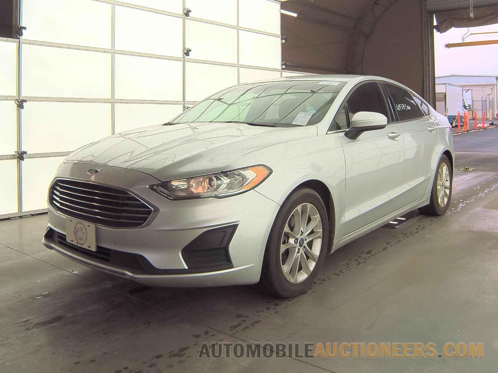 3FA6P0HD8KR160407 Ford Fusion 2019