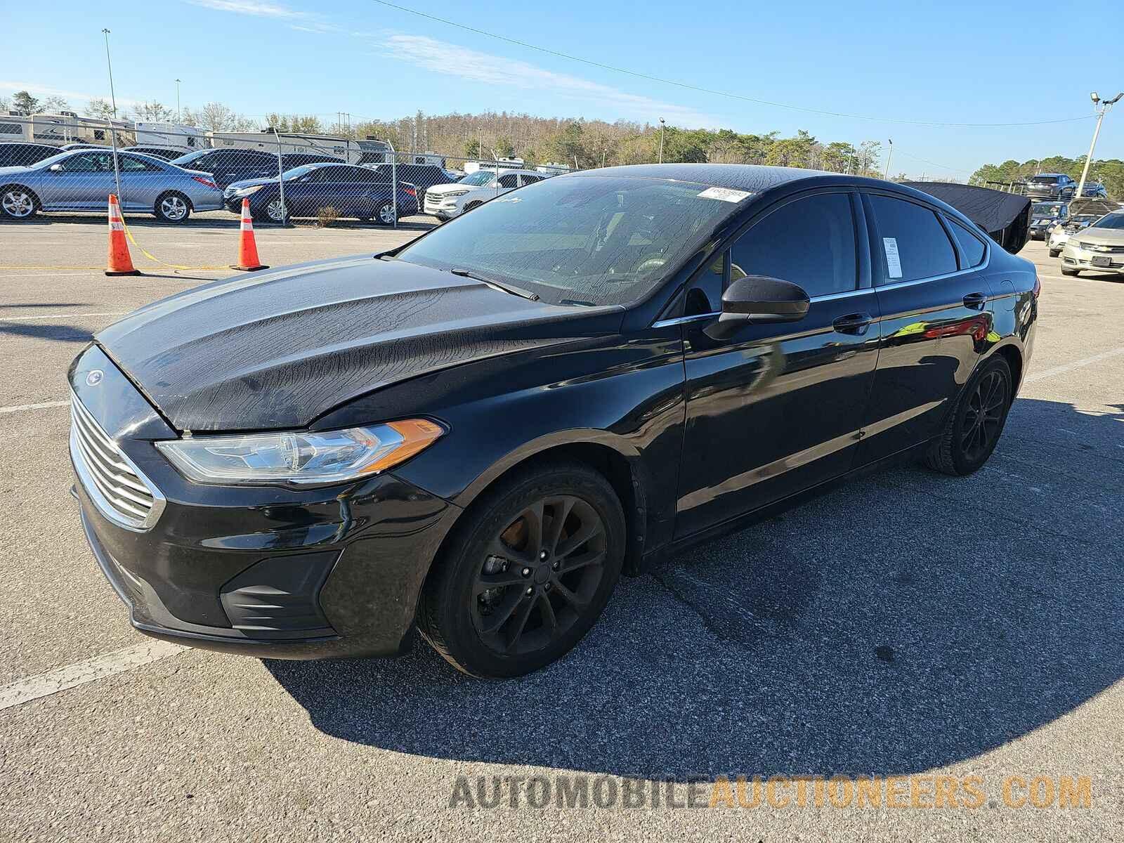 3FA6P0HD8KR203529 Ford Fusion 2019