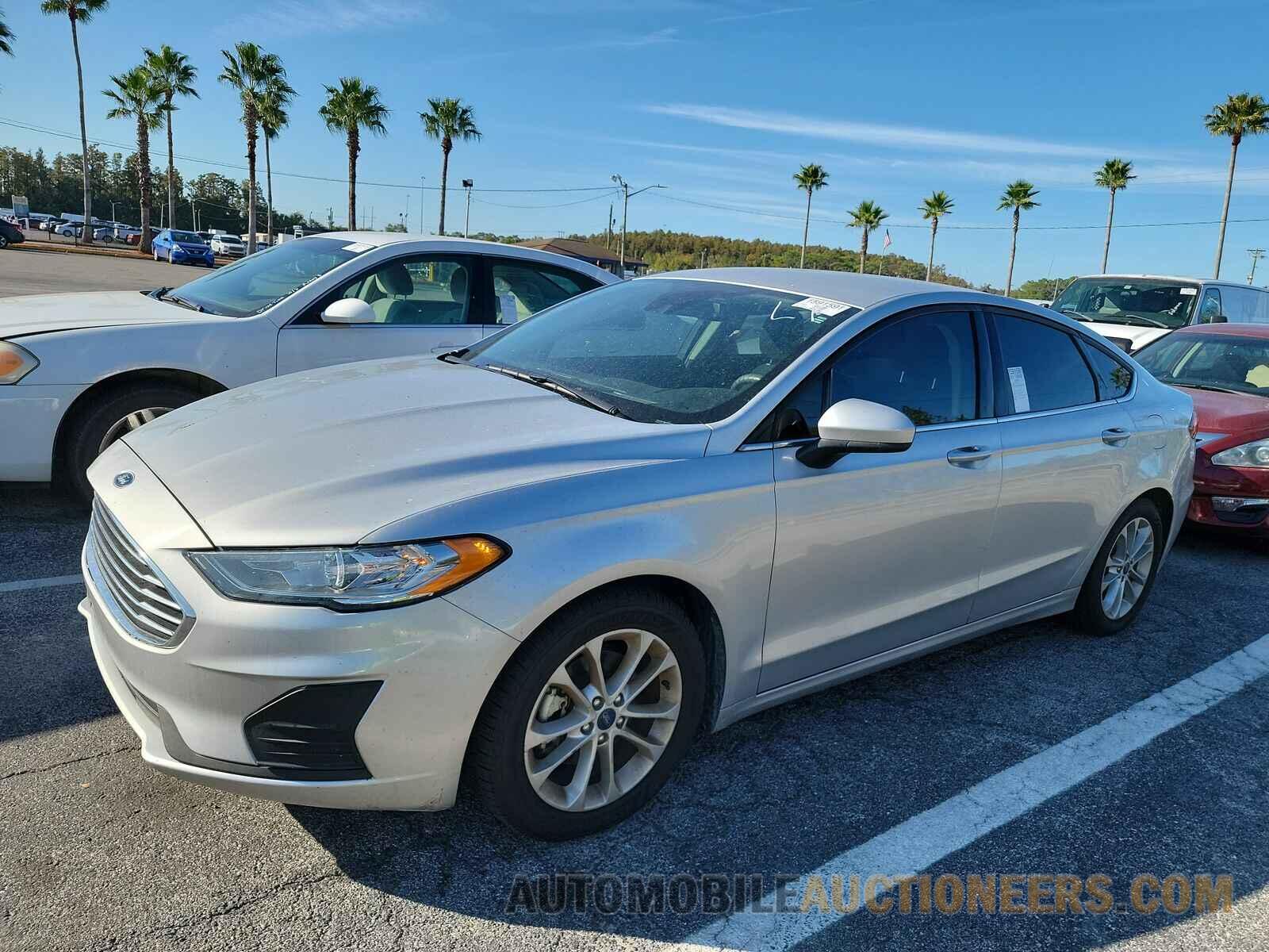 3FA6P0HD8KR223294 Ford Fusion 2019