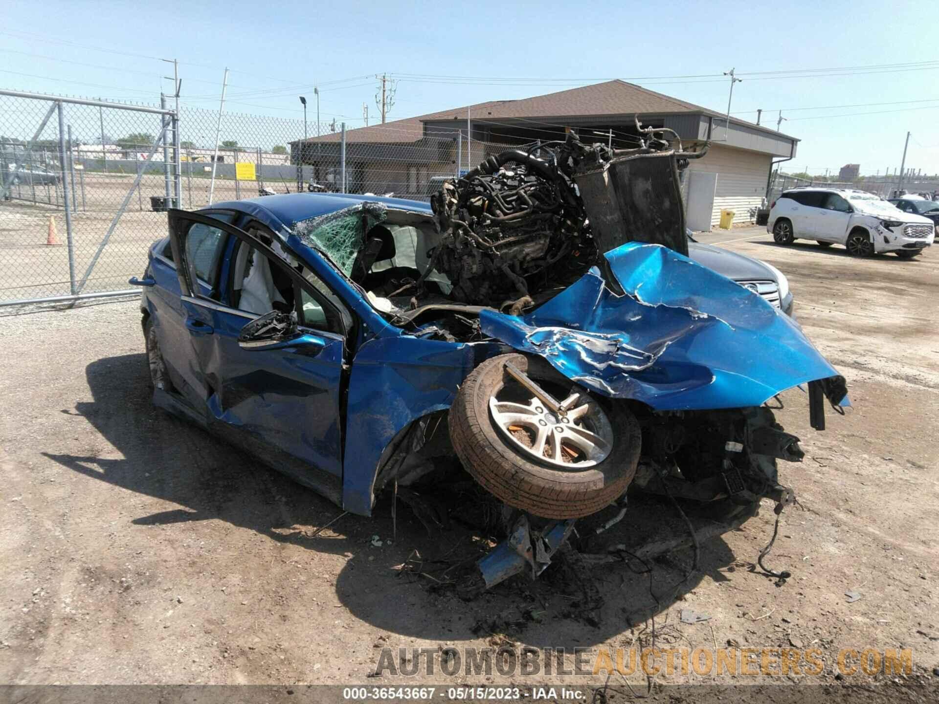 3FA6P0HD9JR215736 FORD FUSION 2018