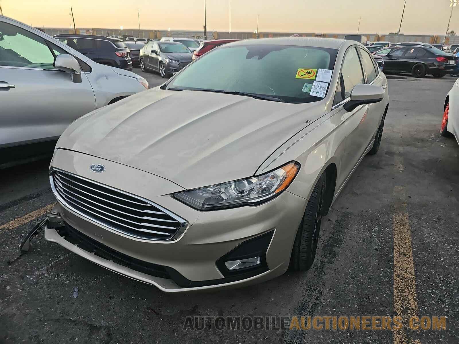 3FA6P0HDXKR213608 Ford Fusion 2019