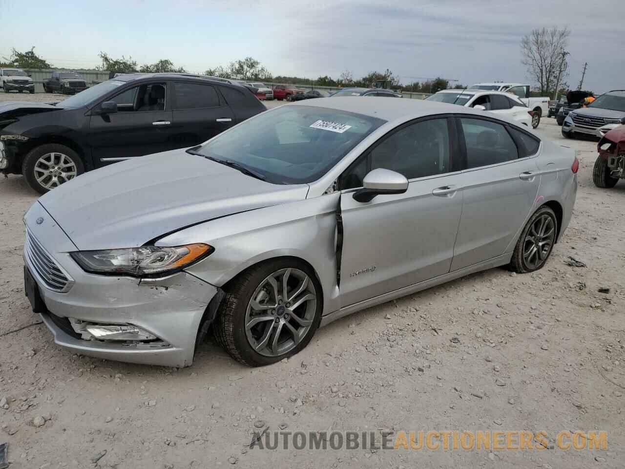 3FA6P0LU0HR285661 FORD FUSION 2017