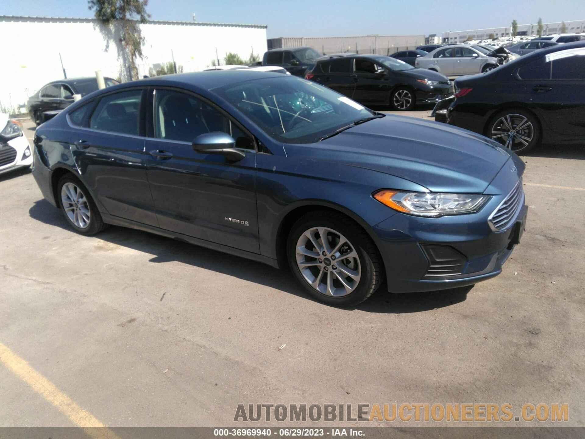 3FA6P0LU0KR114786 FORD FUSION HYBRID 2019