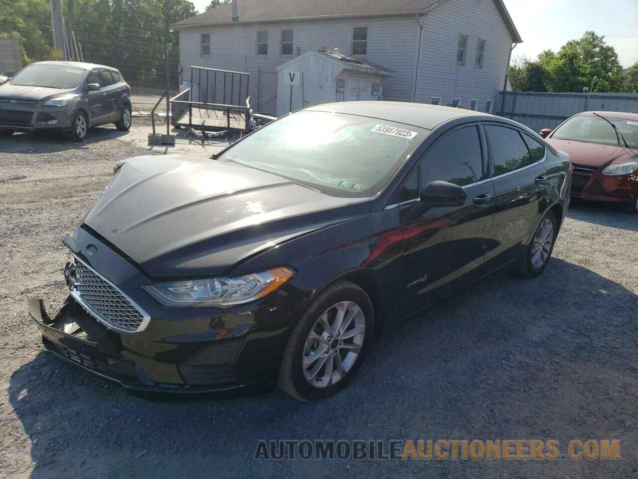 3FA6P0LU0KR116845 FORD FUSION 2019