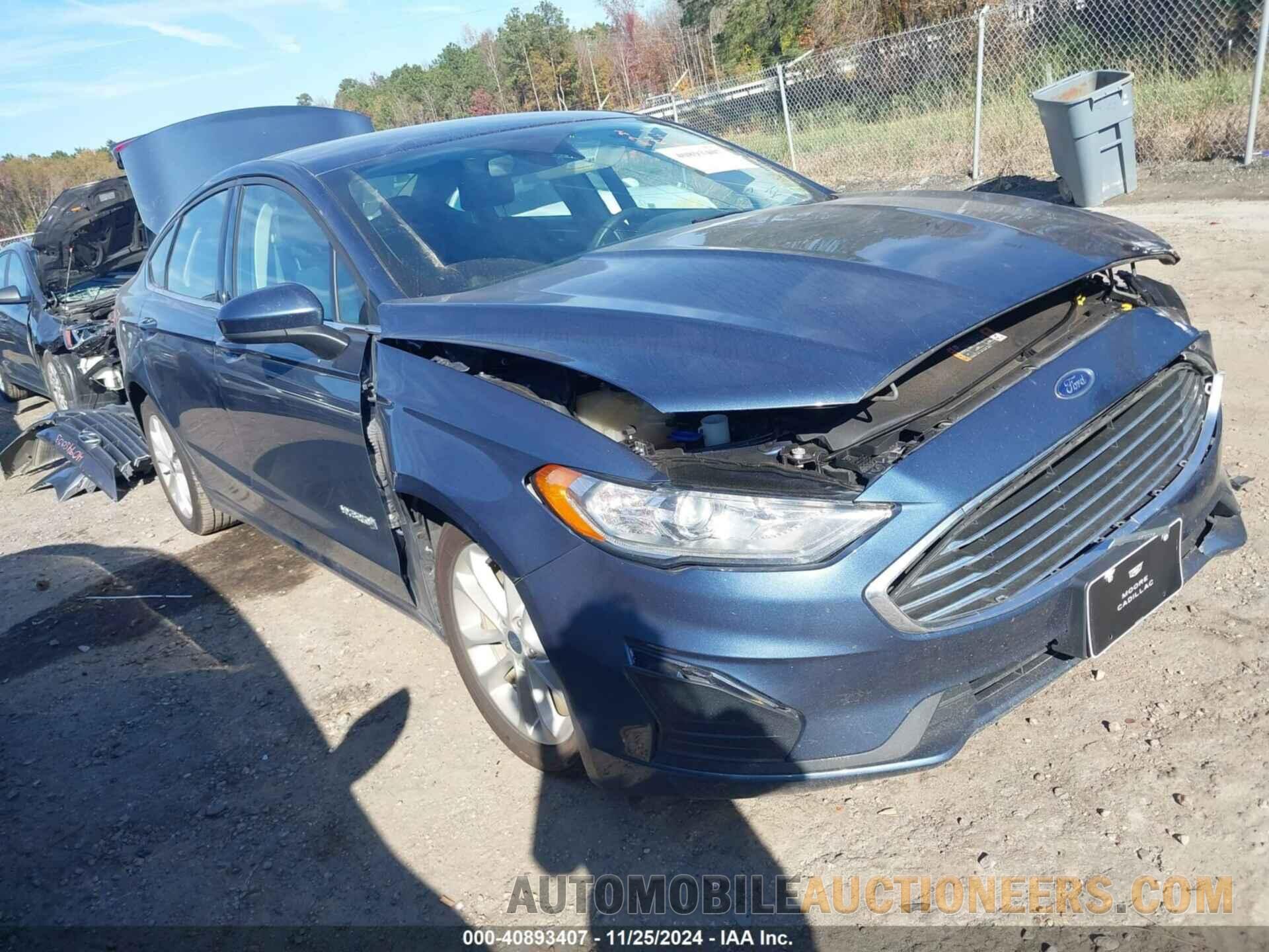 3FA6P0LU0KR129854 FORD FUSION HYBRID 2019