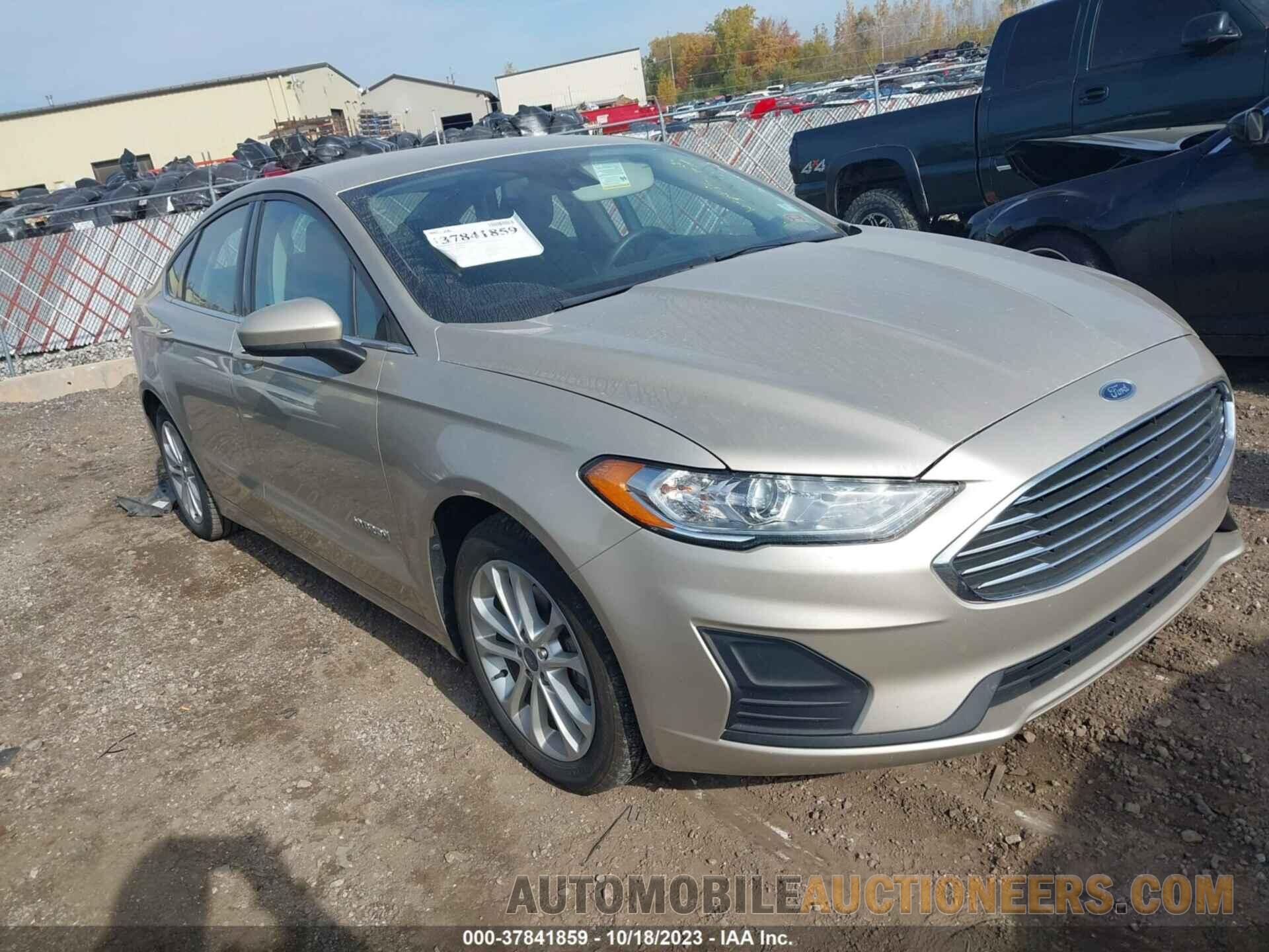 3FA6P0LU0KR130891 FORD FUSION HYBRID 2019