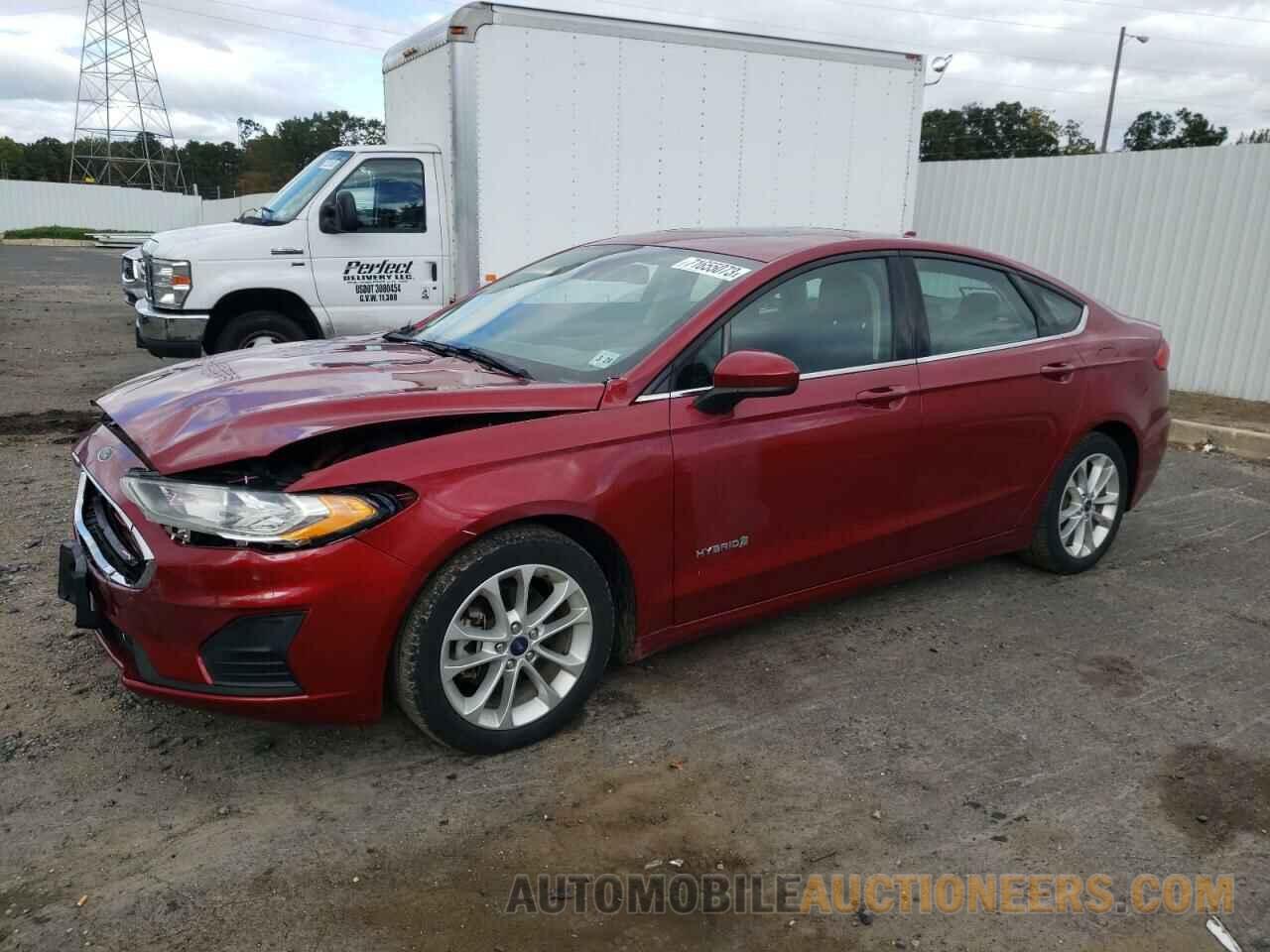 3FA6P0LU0KR158755 FORD FUSION 2019